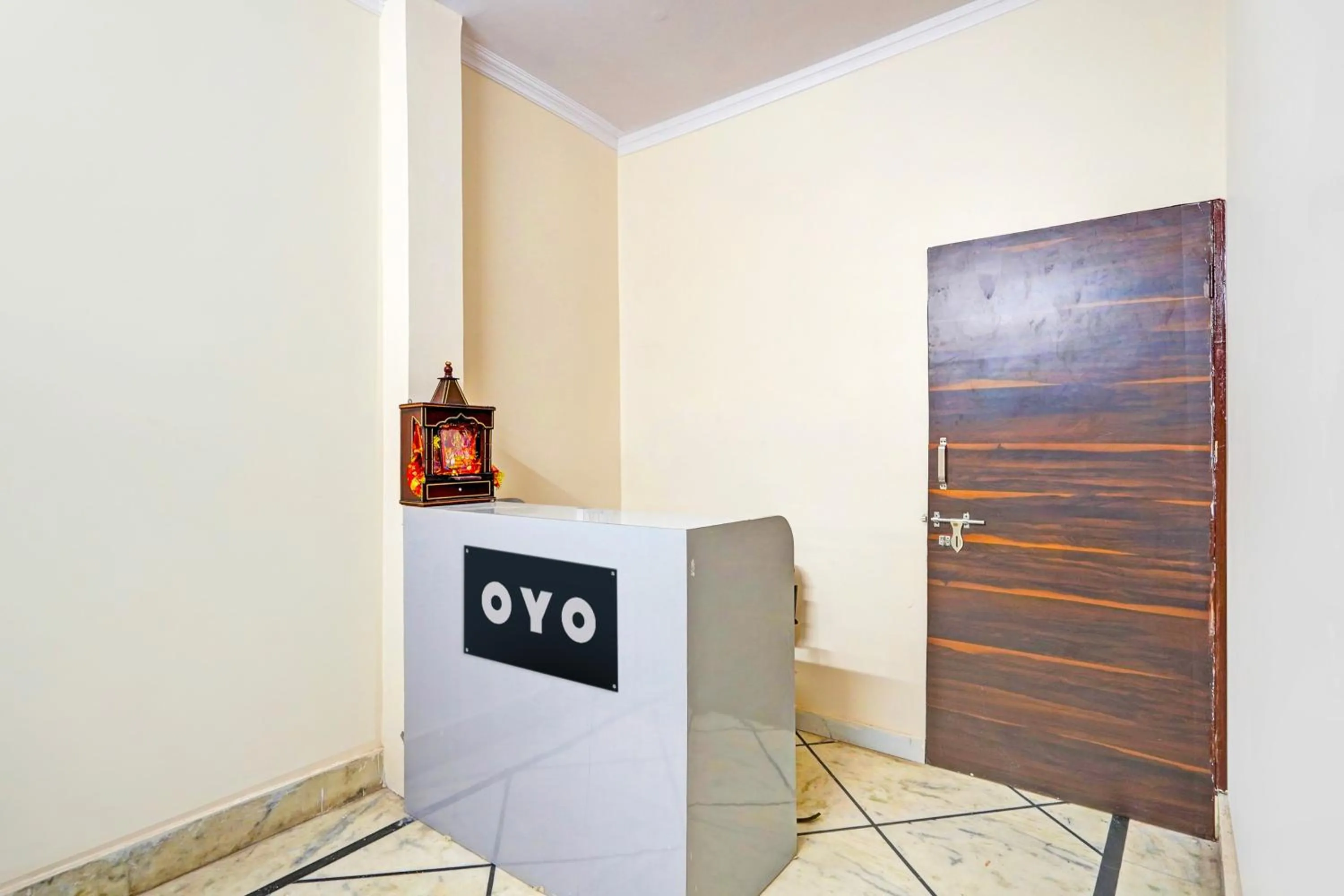 Lobby or reception in Super Hotel O JPS Lux