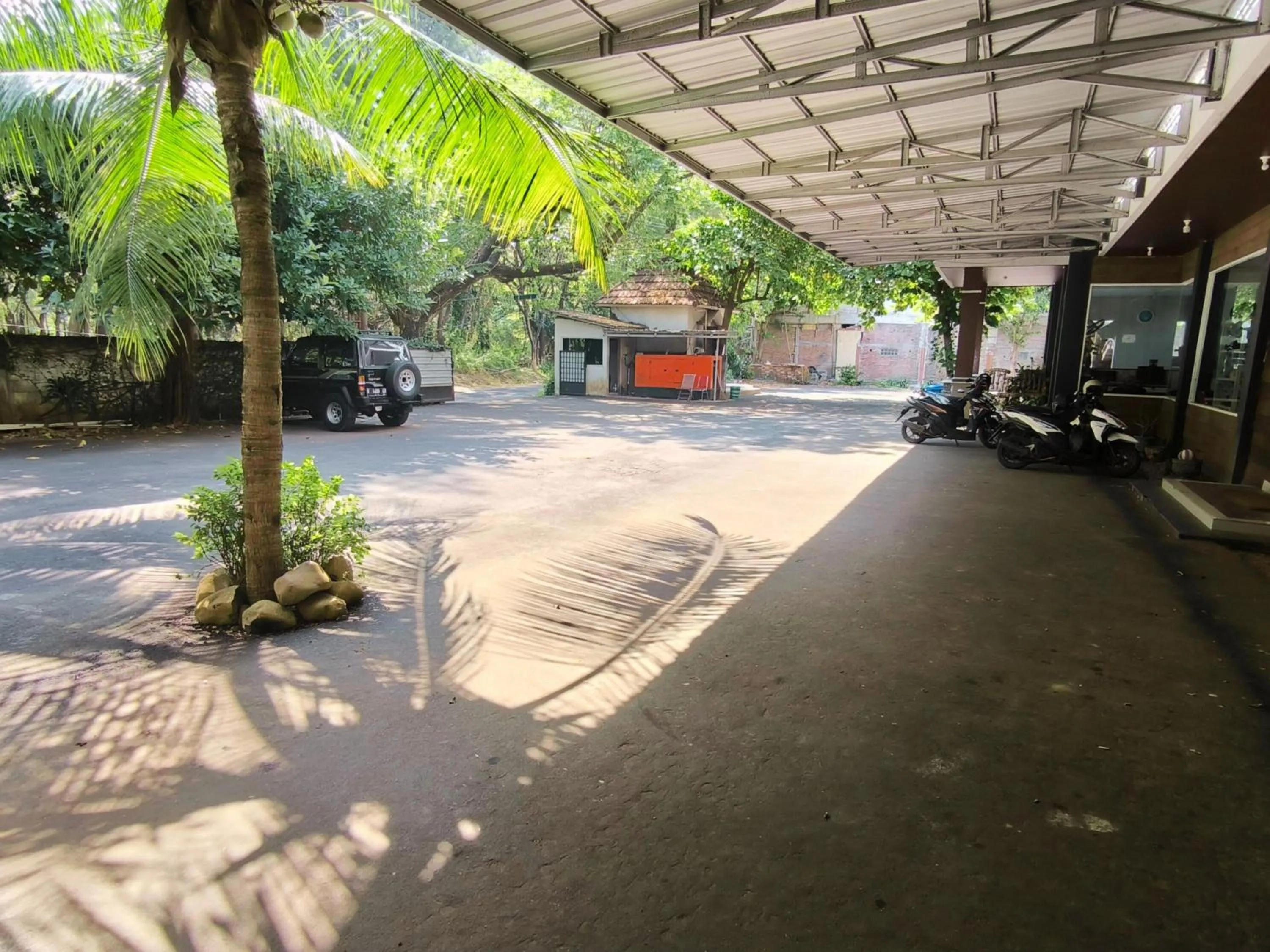 New Bandengan Beach Hotel