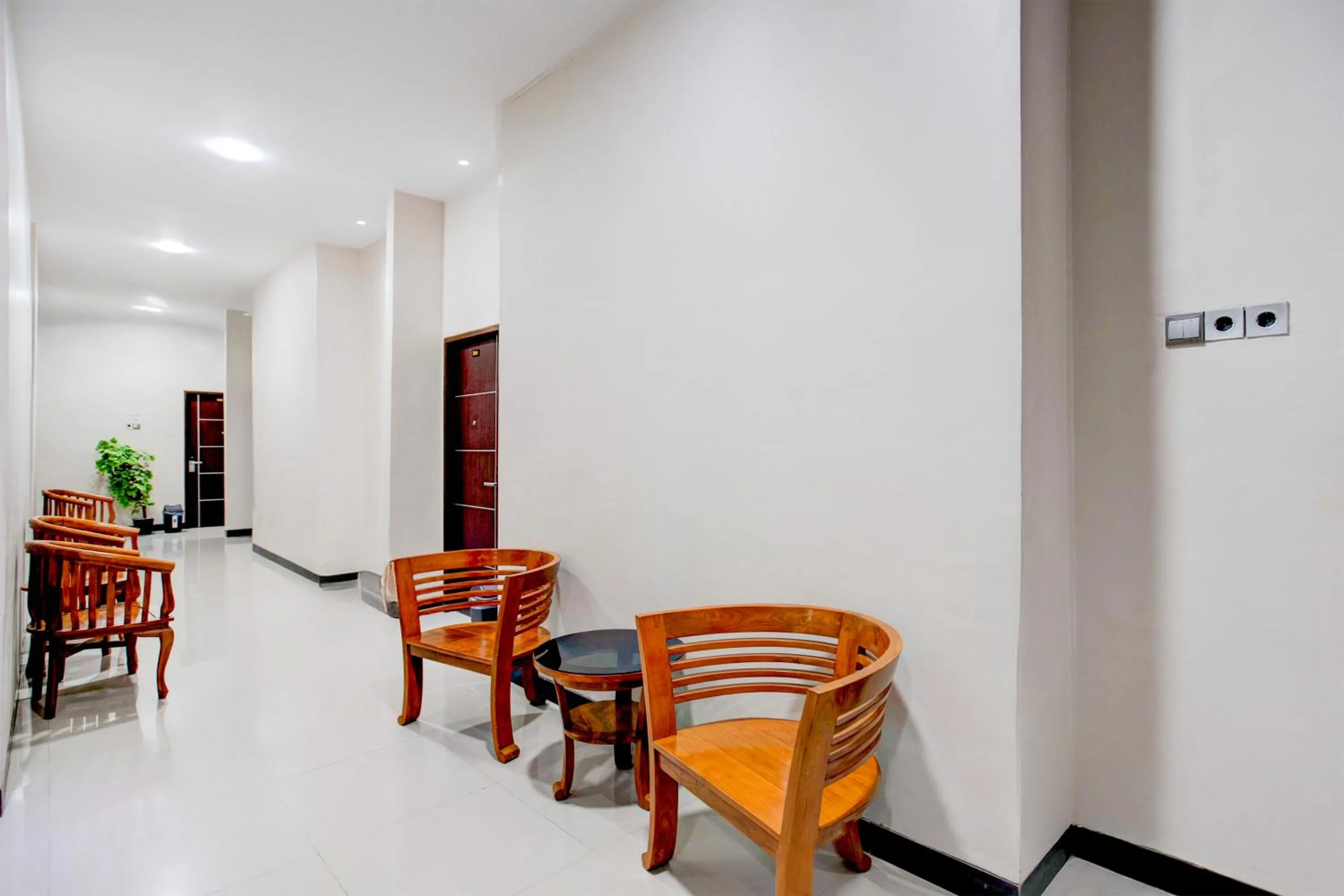 Lobby or reception in Hotel O Balikpapan near Siloam Hospital formerly Syafla Guest House