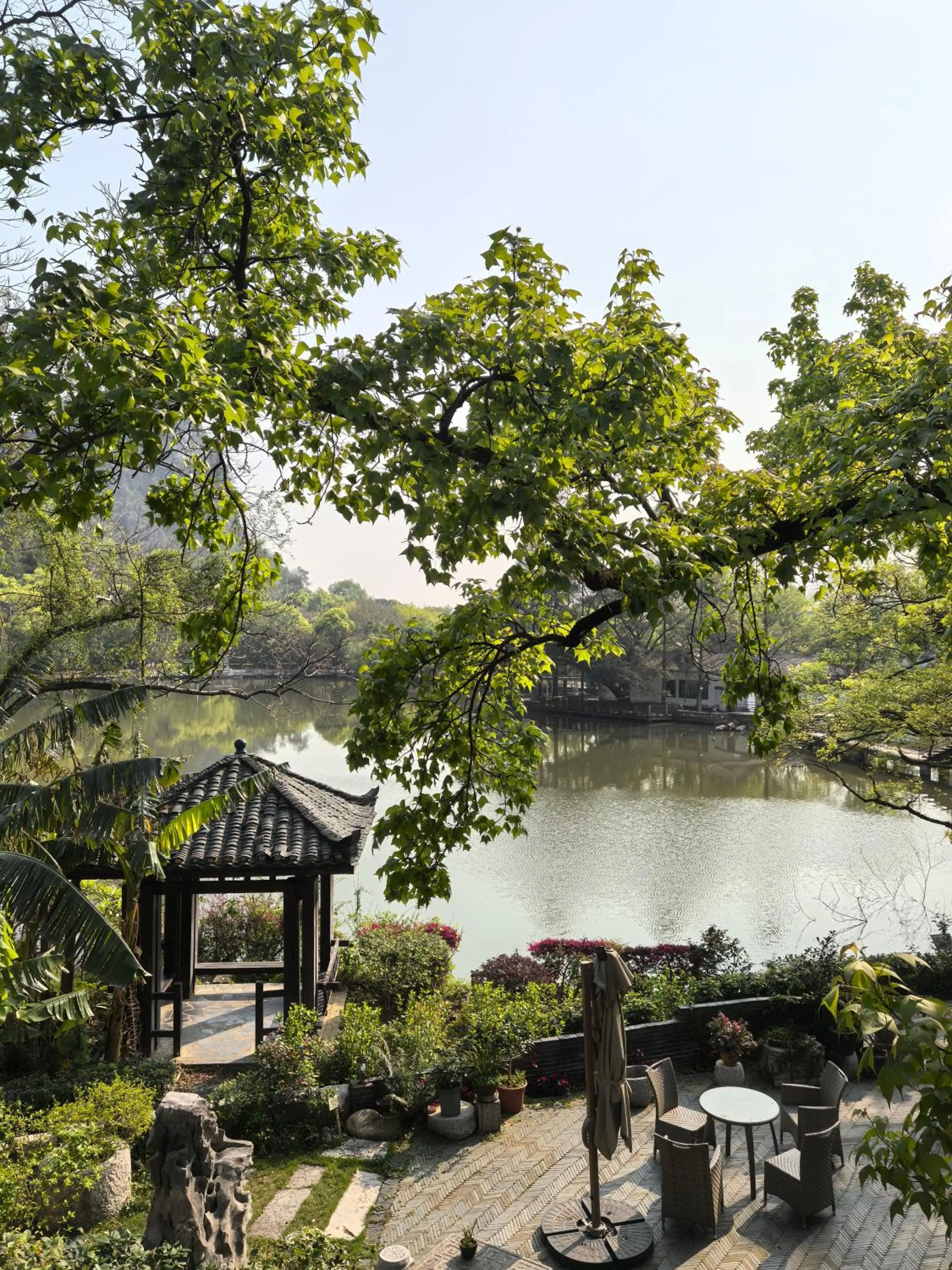 Day in He She Courtyard Free pick-up train station stay 3 nights