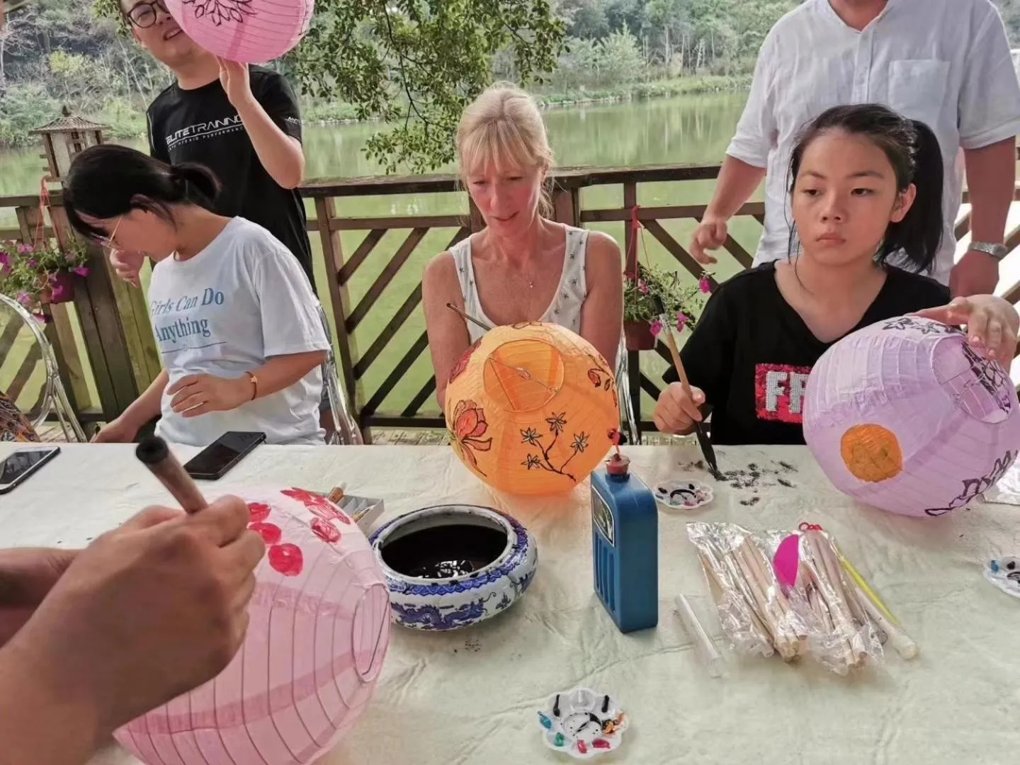 Activities in He She Courtyard Free pick-up train station stay 3 nights