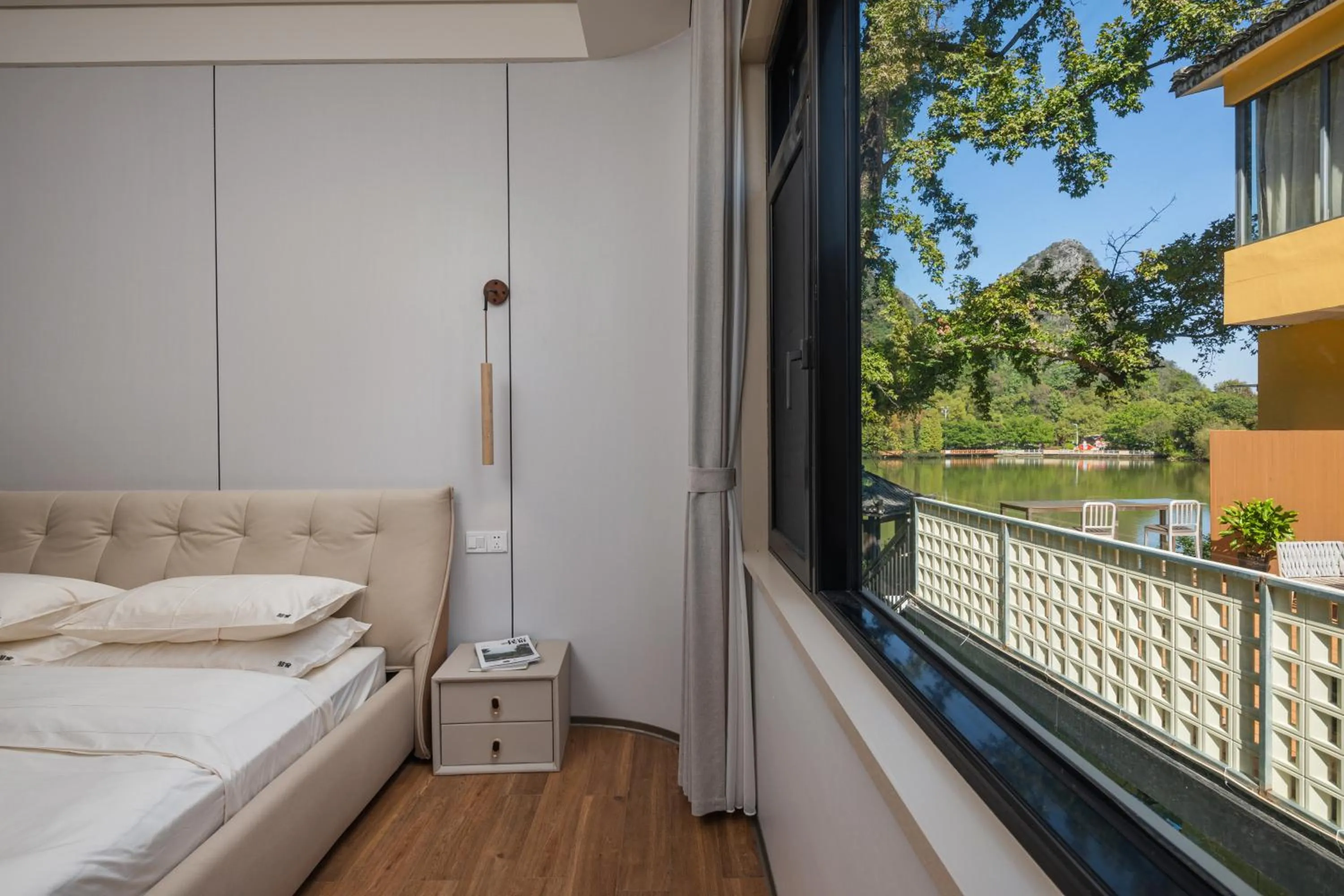 Natural landscape, Bed in He She Courtyard Free pick-up train station stay 3 nights