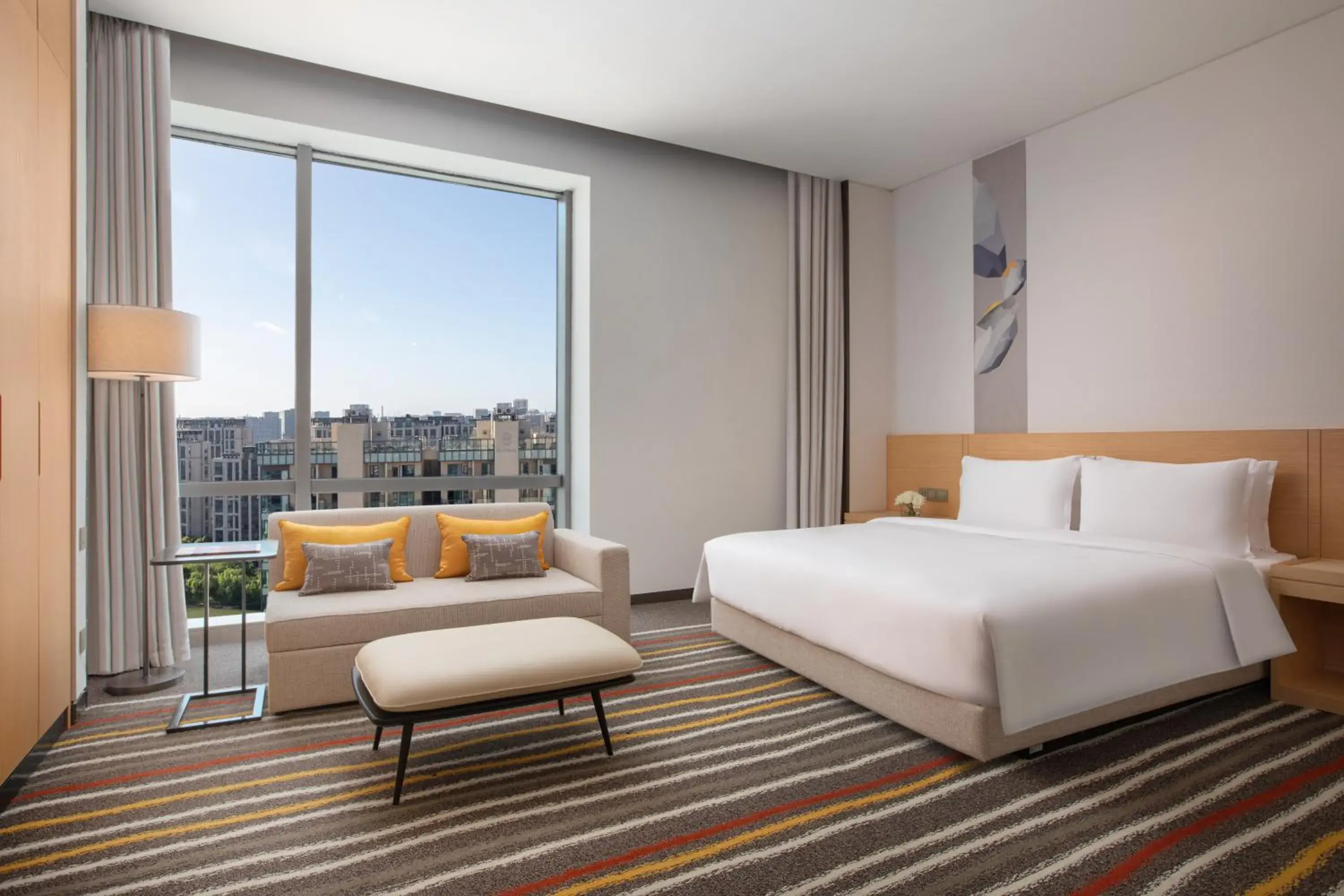 Deluxe Studio - single occupancy - Refrigerator & 2-in-1 washer dryer & Microwave in Fraser Place Wujiaochang Shanghai - Adjoin business center, free minibar Deluxe Studio - single occupancy - Refrigerator & 2-in-1 washer dryer & Microwave in Fraser Place Wujiaochang Shanghai - Adjoin business center, free minibar