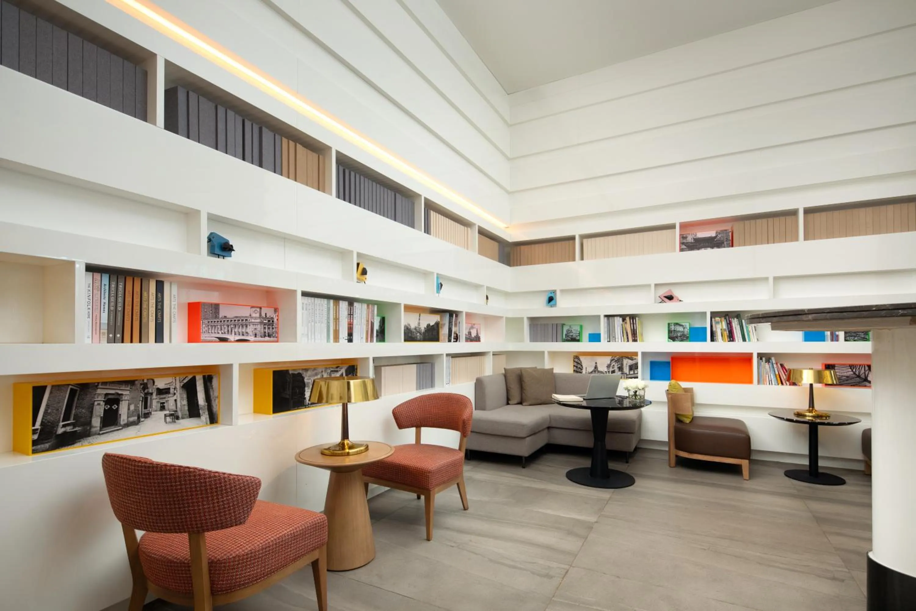 Seating area in Fraser Place Wujiaochang Shanghai - Adjoin business center, free minibar