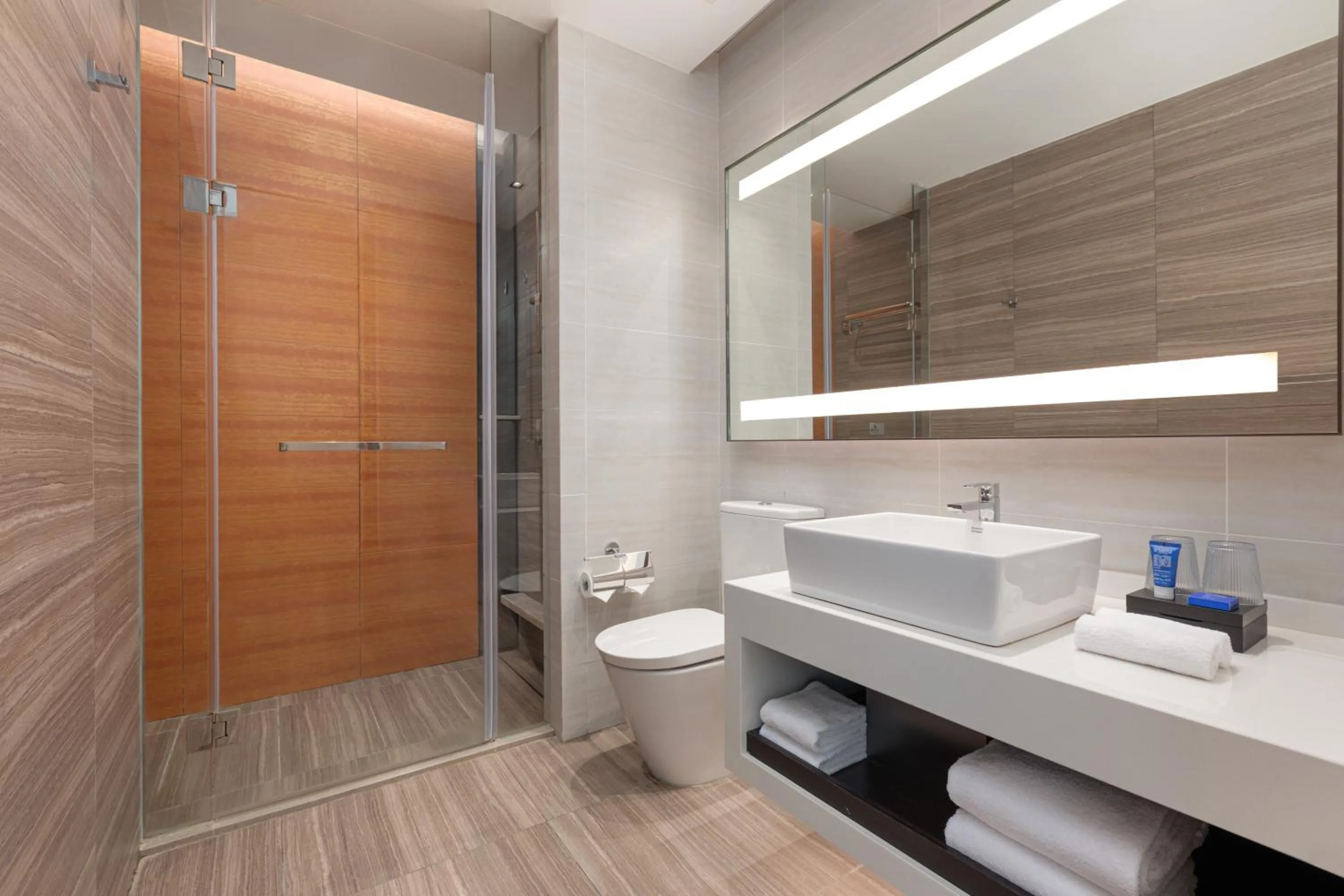 Toilet in Fraser Place Wujiaochang Shanghai - Adjoin business center, free minibar