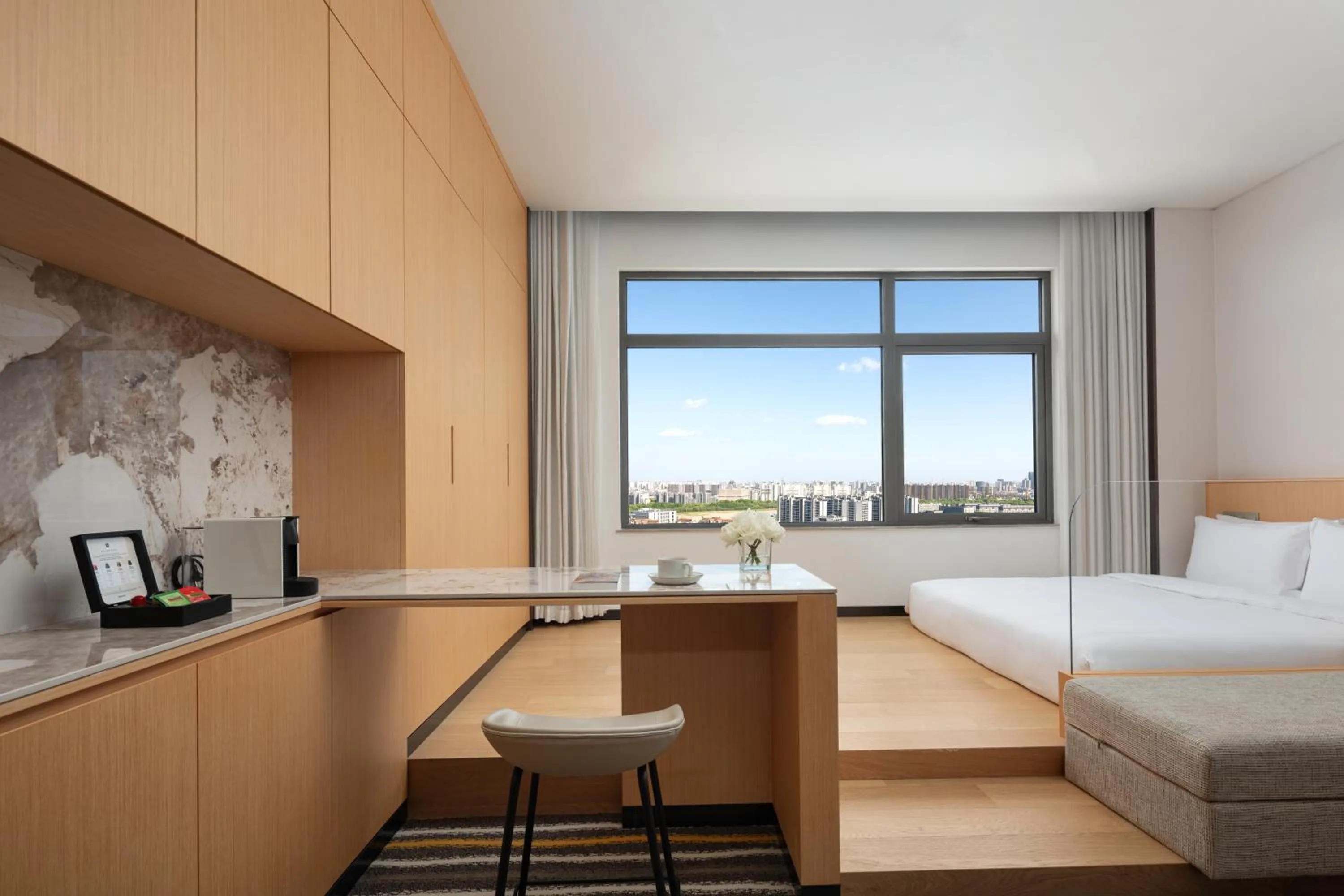 Bedroom in Fraser Place Wujiaochang Shanghai - Adjoin business center, free minibar