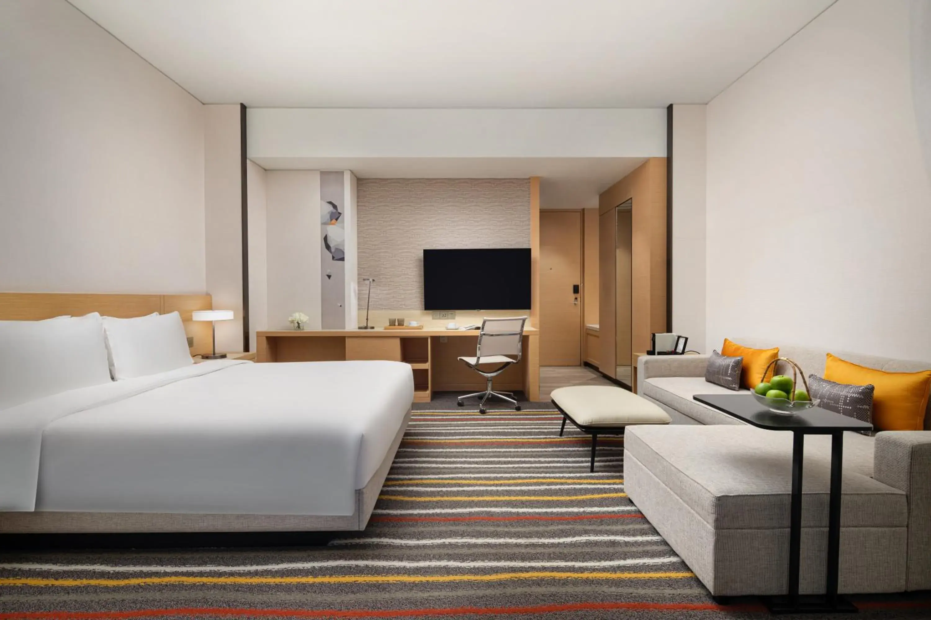 Executive Studio -with sofa-bed - single occupancy in Fraser Place Wujiaochang Shanghai - Adjoin business center, free minibar Executive Studio -with sofa-bed - single occupancy in Fraser Place Wujiaochang Shanghai - Adjoin business center, free minibar