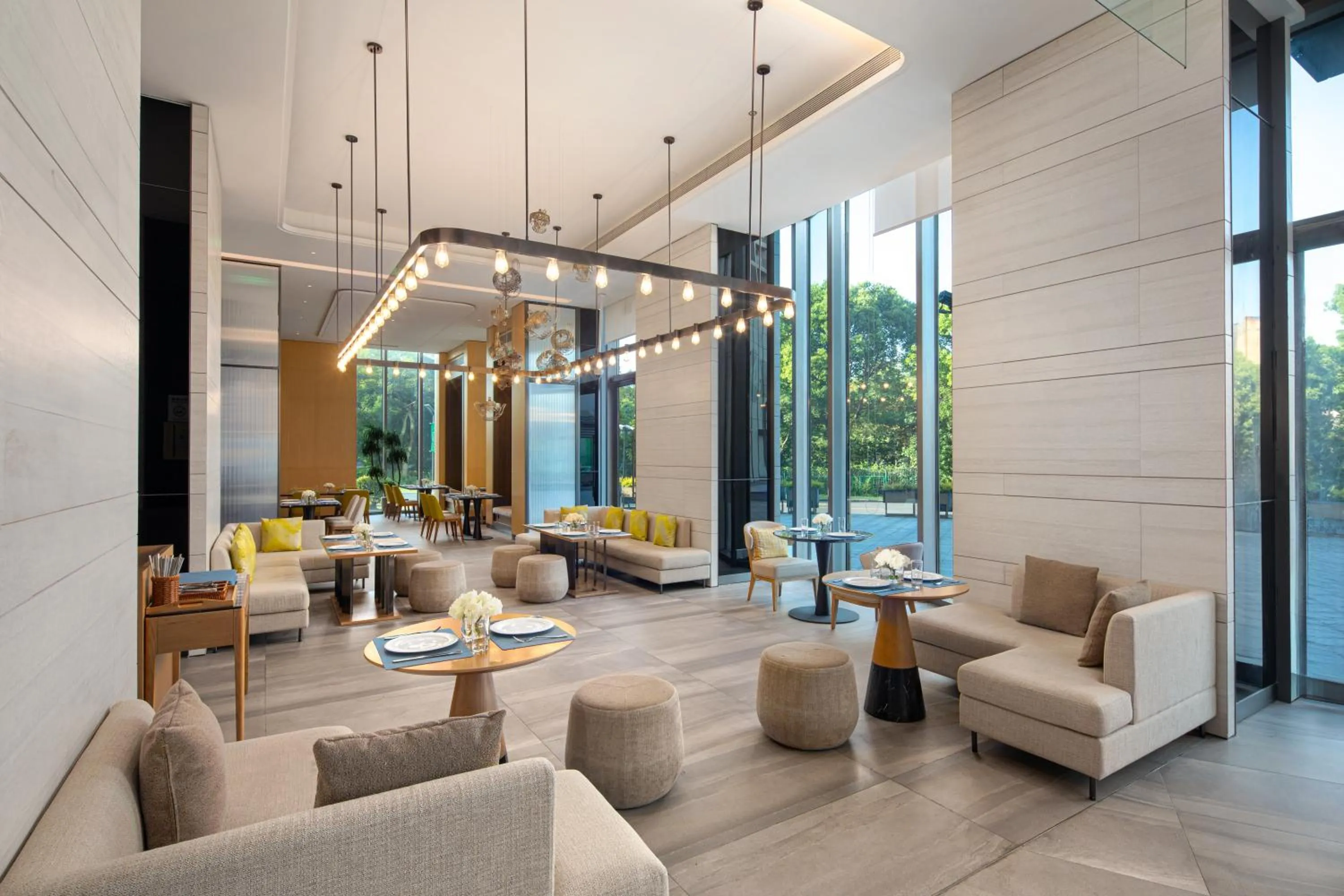 Restaurant/places to eat in Fraser Place Wujiaochang Shanghai - Adjoin business center, free minibar