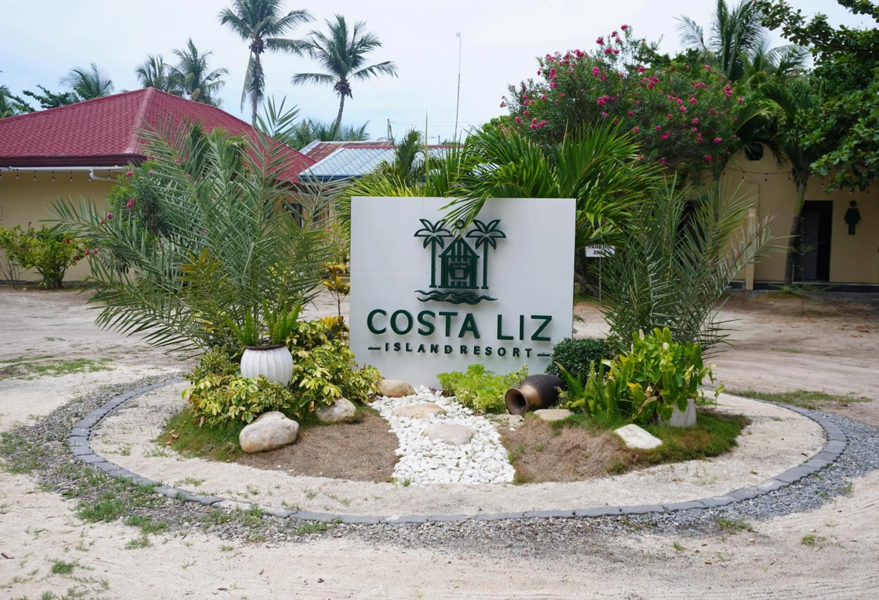 Costa Liz Island Resort