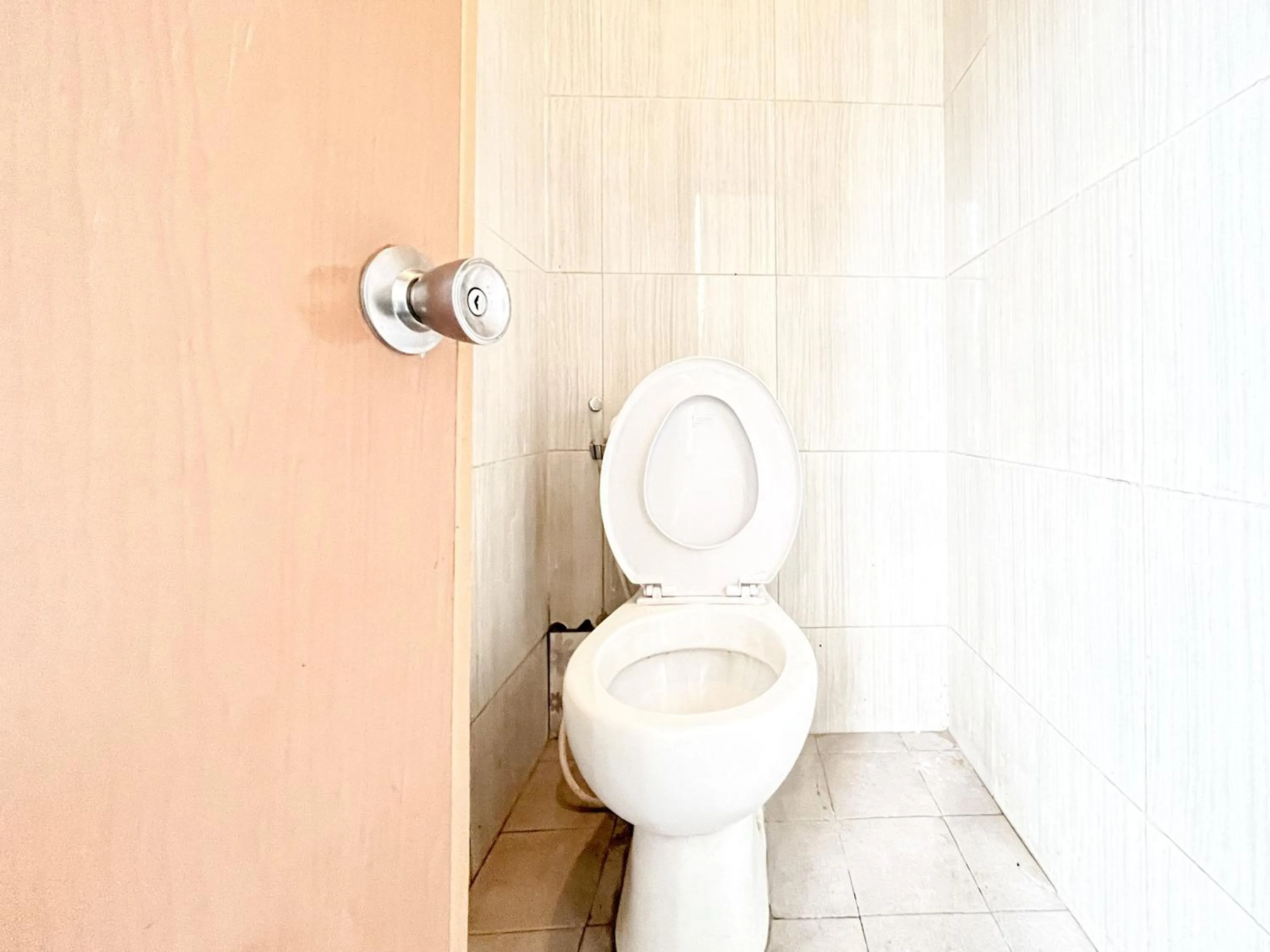 Bathroom in Rumah Bromo RedPartner