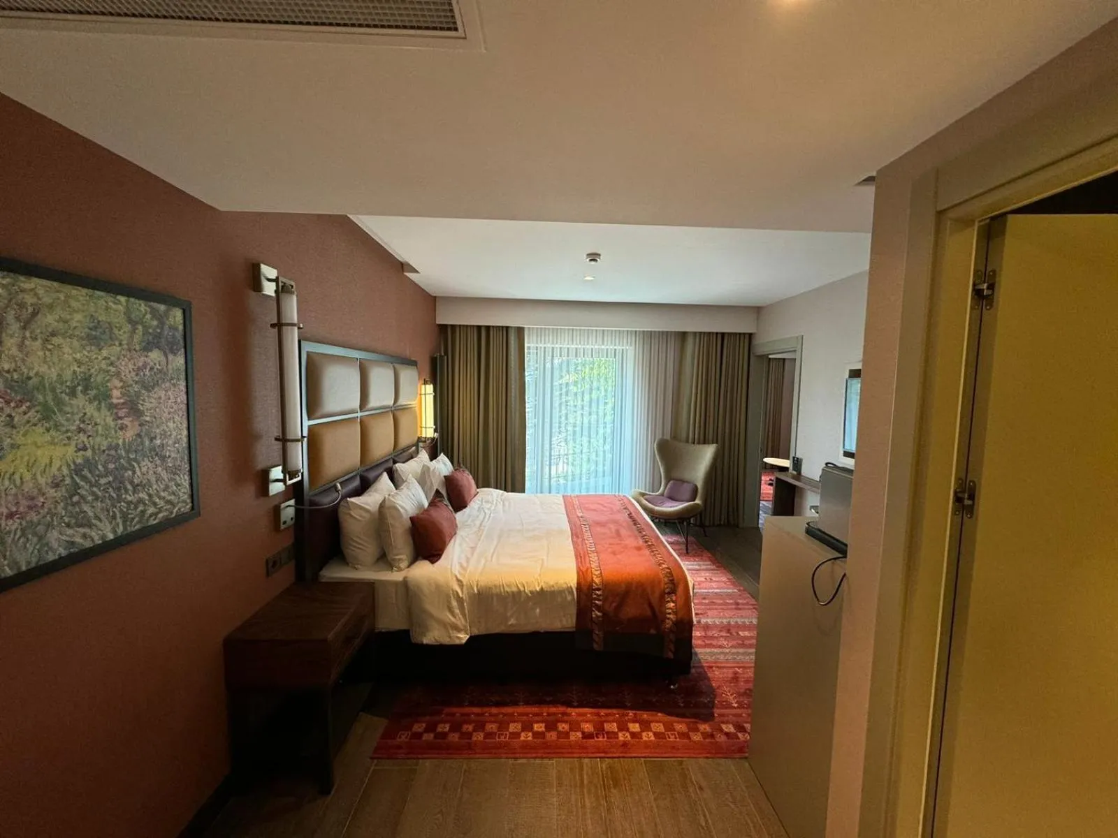 Photo of the whole room, Bed in Sile Gonen Hotel