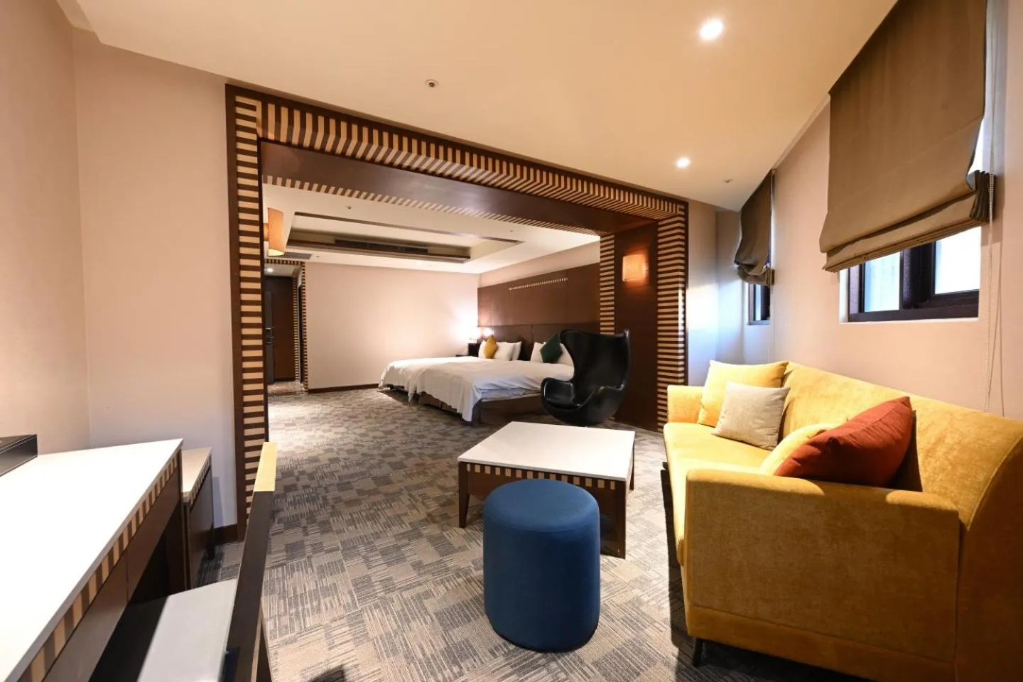 Photo of the whole room, Bed in Via Hotel Breeze