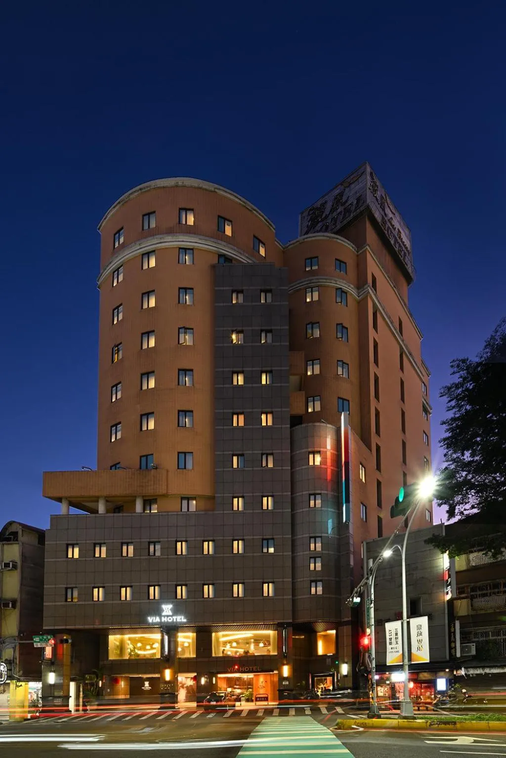 Property building in Via Hotel Breeze