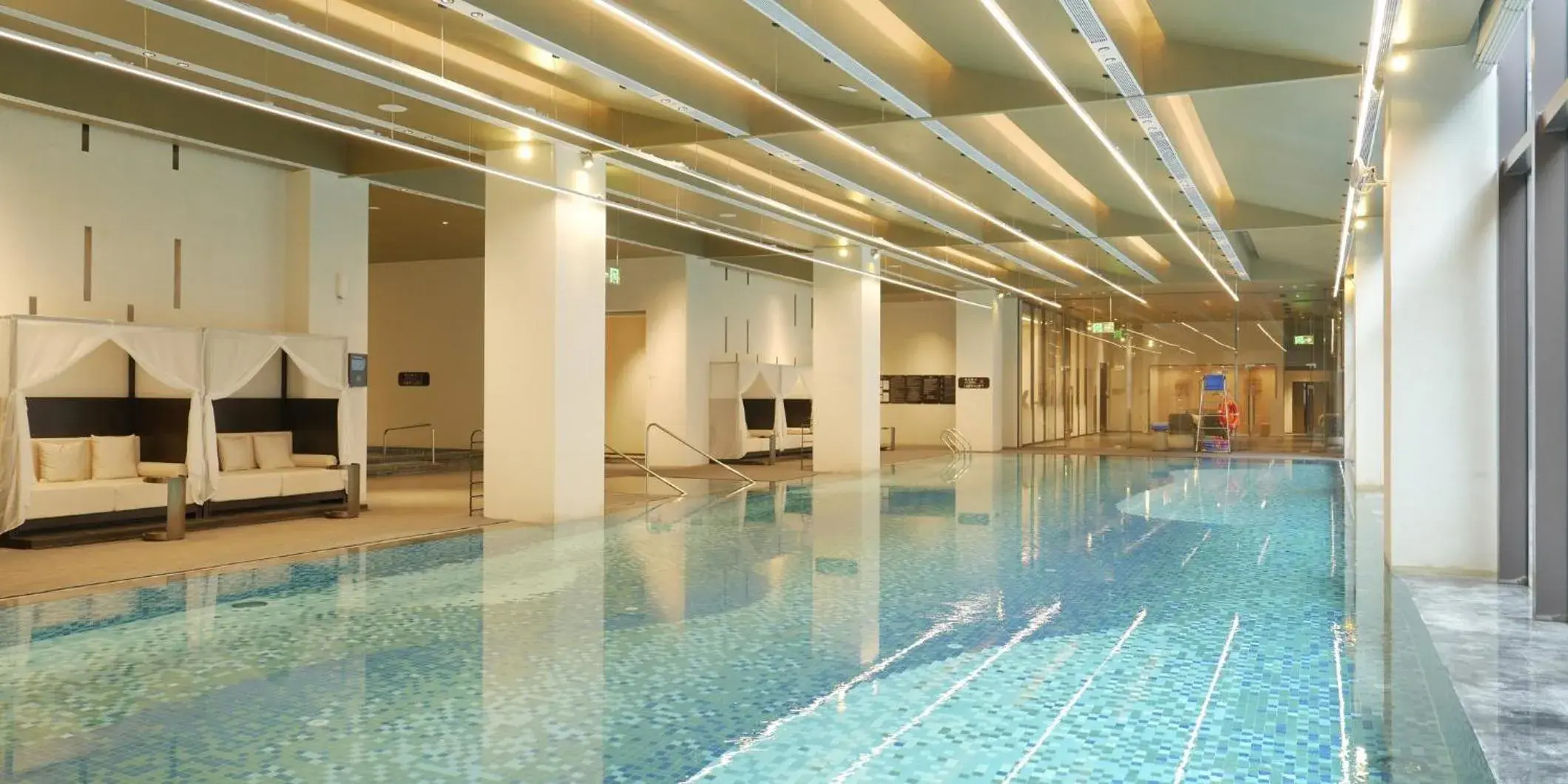 Swimming pool in Intercontinetal Xiangyang Swimming pool in Intercontinetal Xiangyang