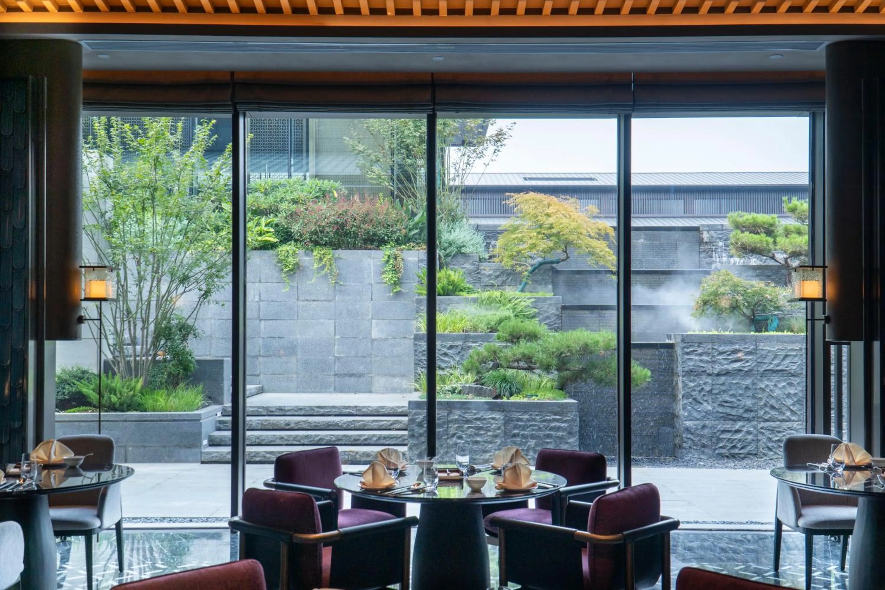 Restaurant/places to eat in Intercontinetal Xiangyang