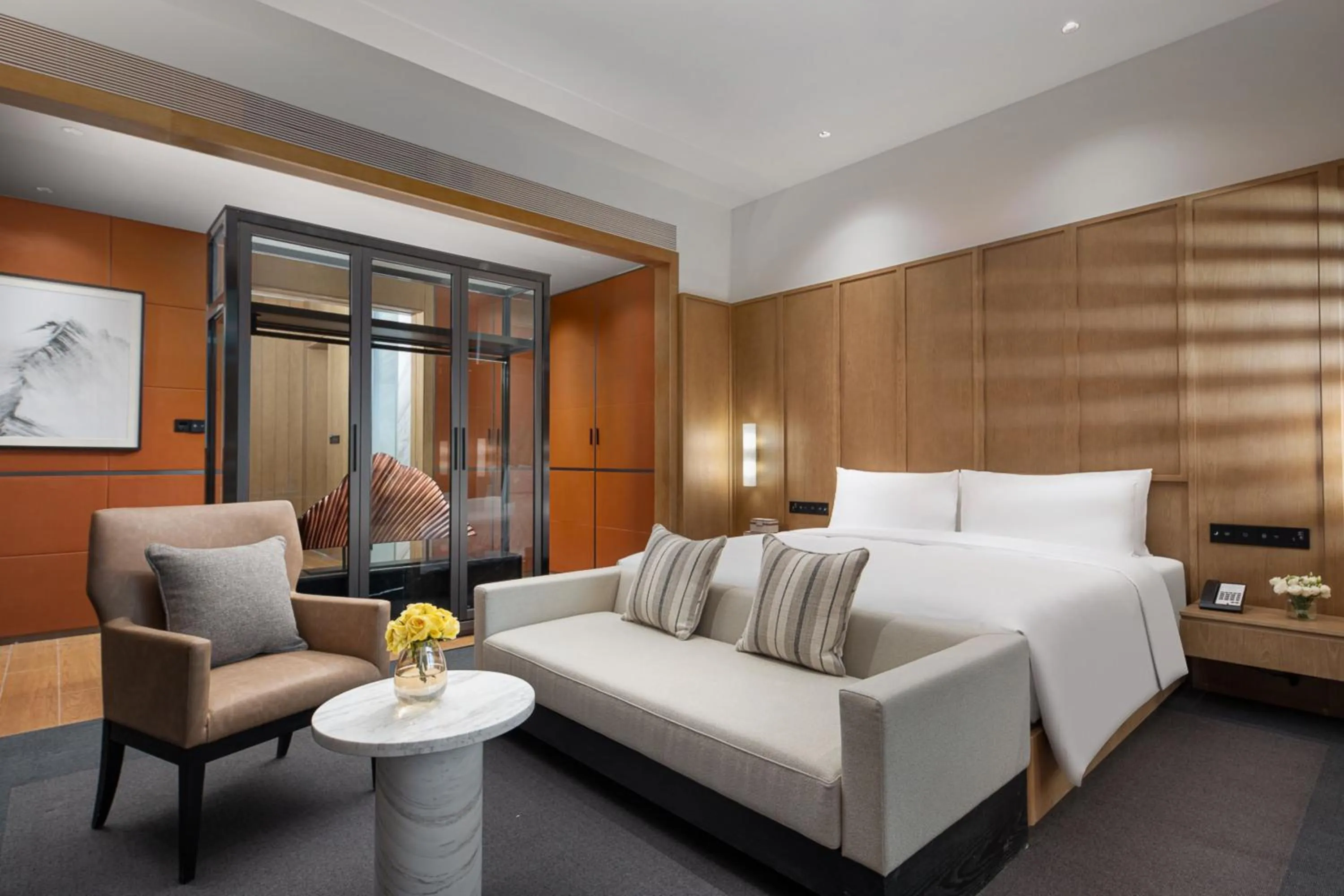 Photo of the whole room, Bed in InterContinental Chongli, an IHG Hotel