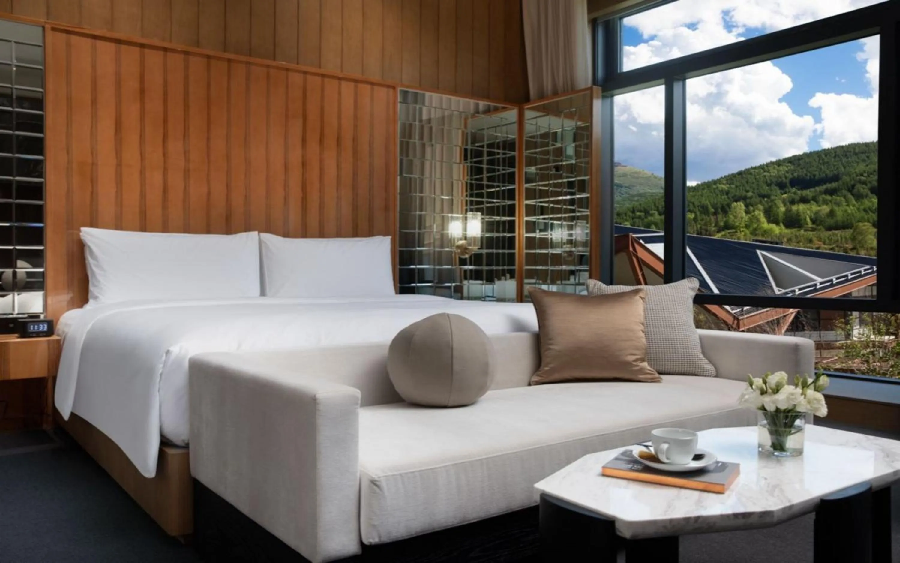 Photo of the whole room, Bed in InterContinental Chongli, an IHG Hotel