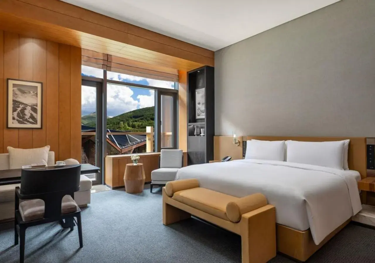 Bedroom, Bed in InterContinental Chongli, an IHG Hotel Bedroom, Bed in InterContinental Chongli, an IHG Hotel