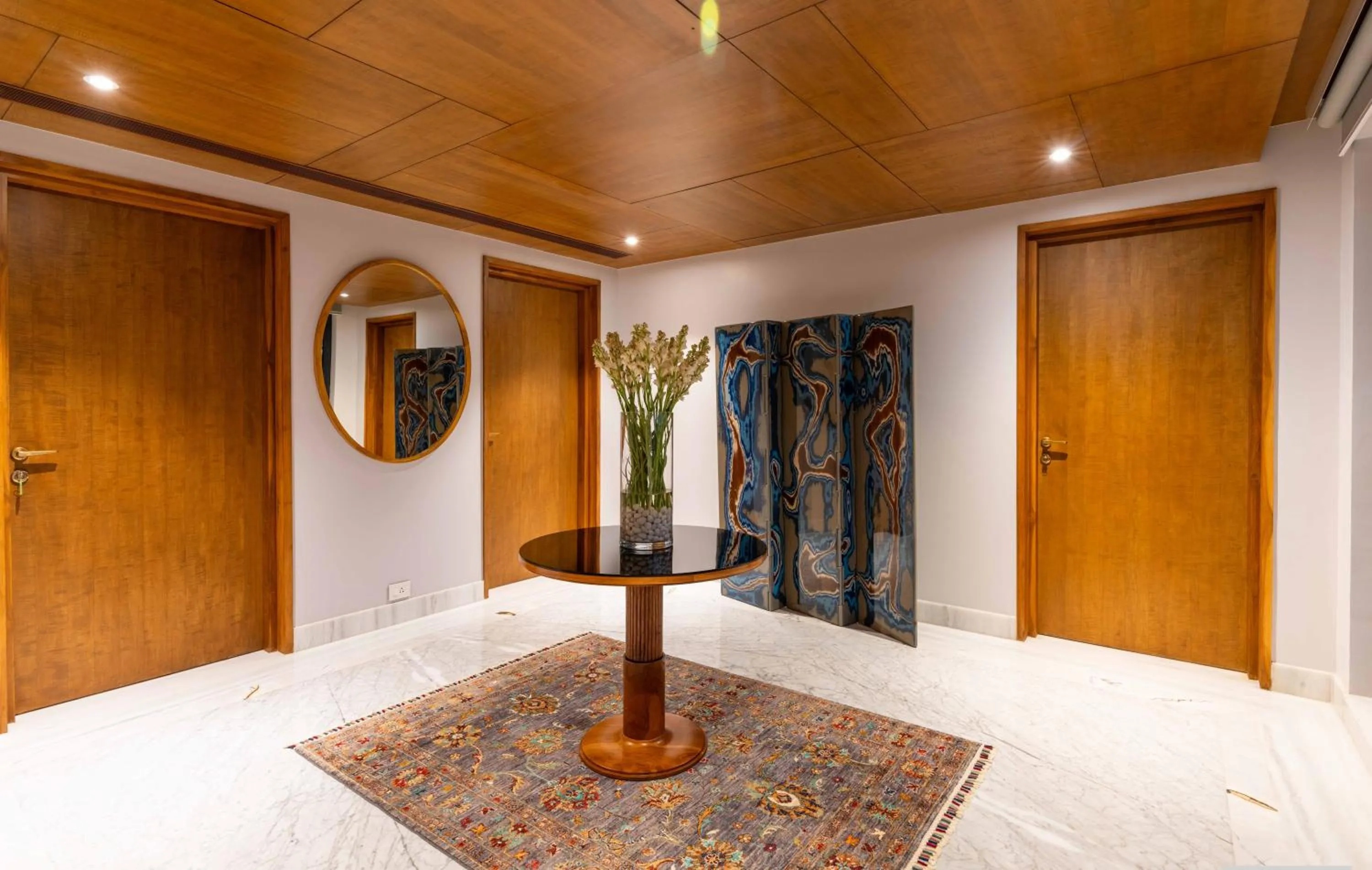 Decorative detail in Amorzito by Solitaire Stays