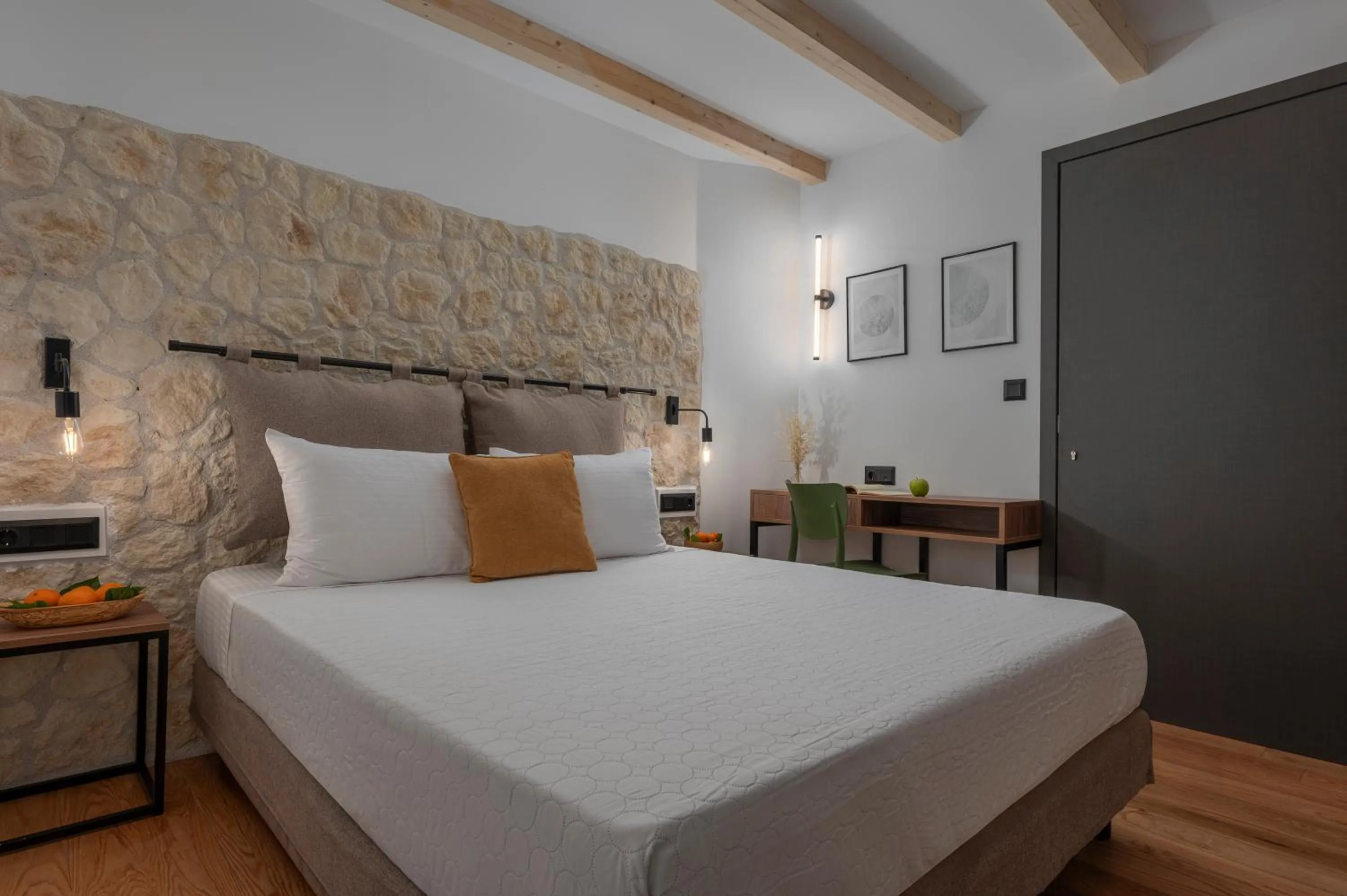 Bedroom, Bed in Arca Deorum