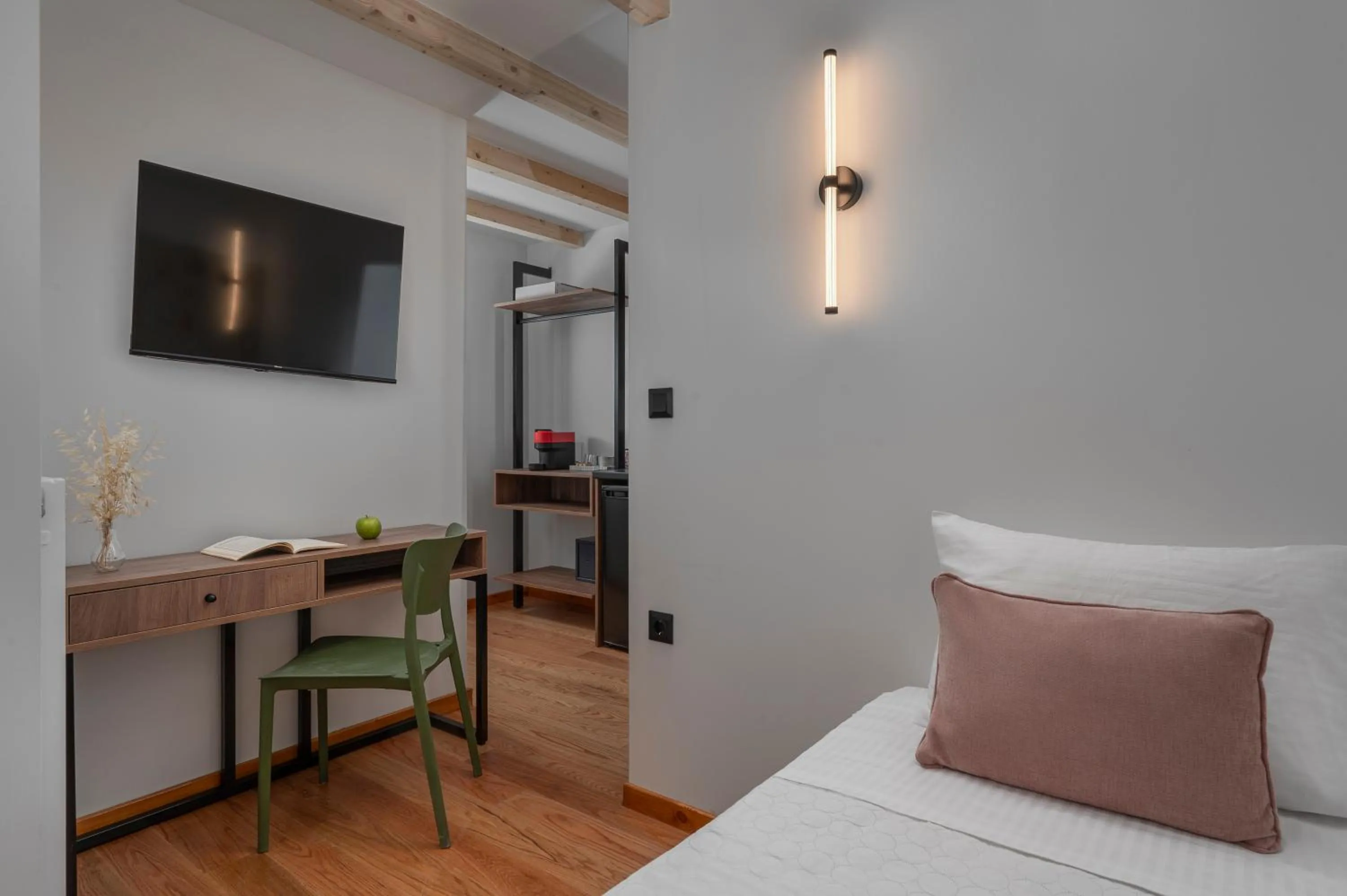 TV and multimedia, Bed in Arca Deorum