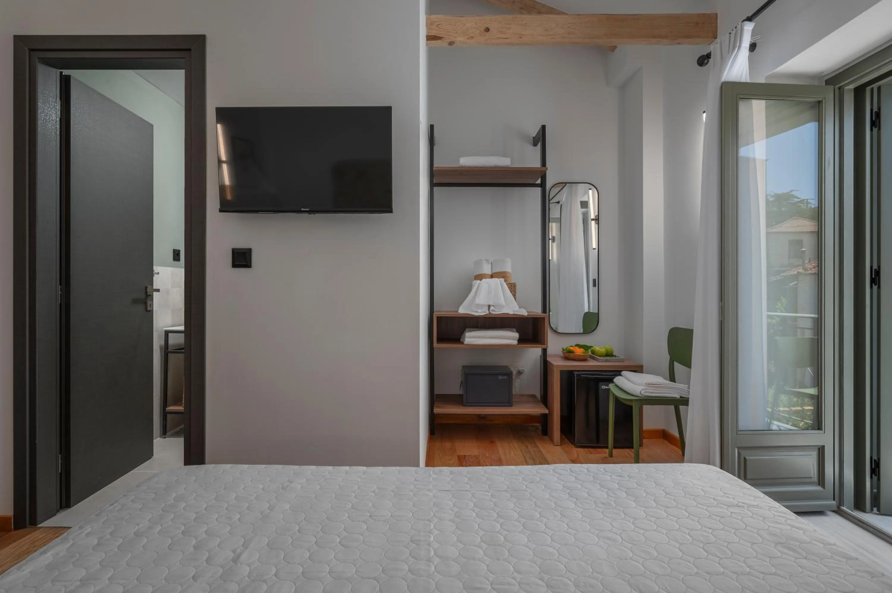 Area and facilities, Bed in Arca Deorum