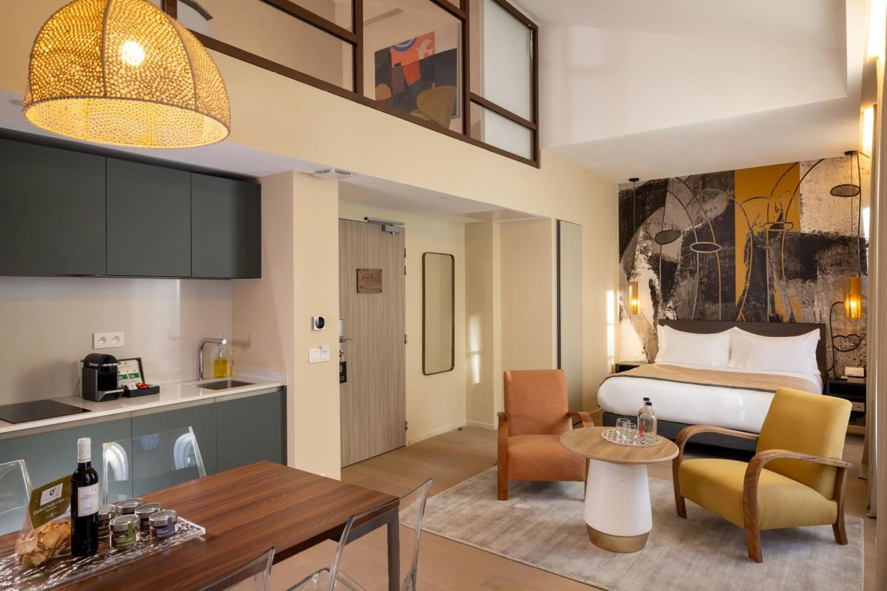 TV and multimedia in Palais Ségurane Boutique Hôtel