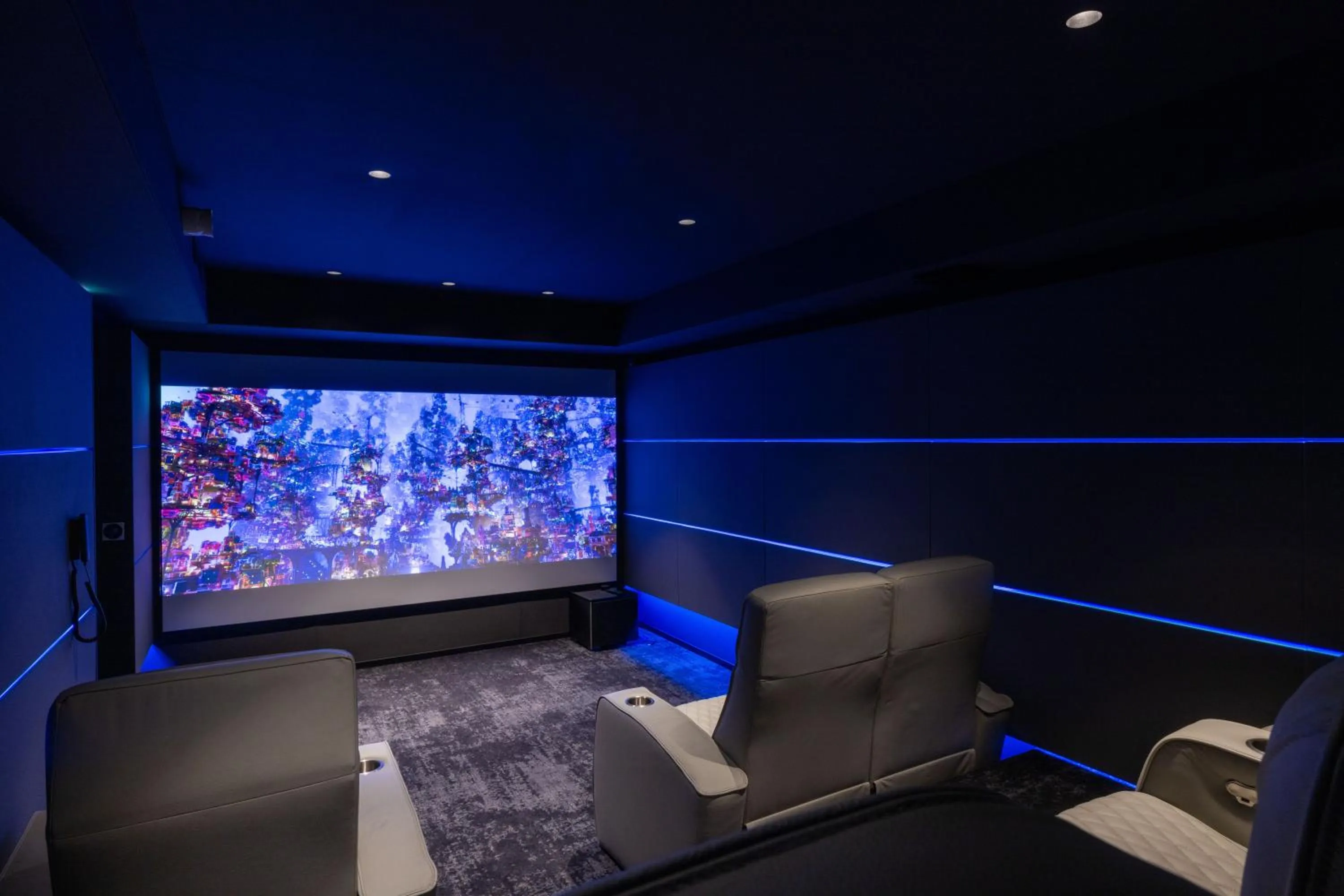 Communal lounge/ TV room in Palais Ségurane Boutique Hôtel