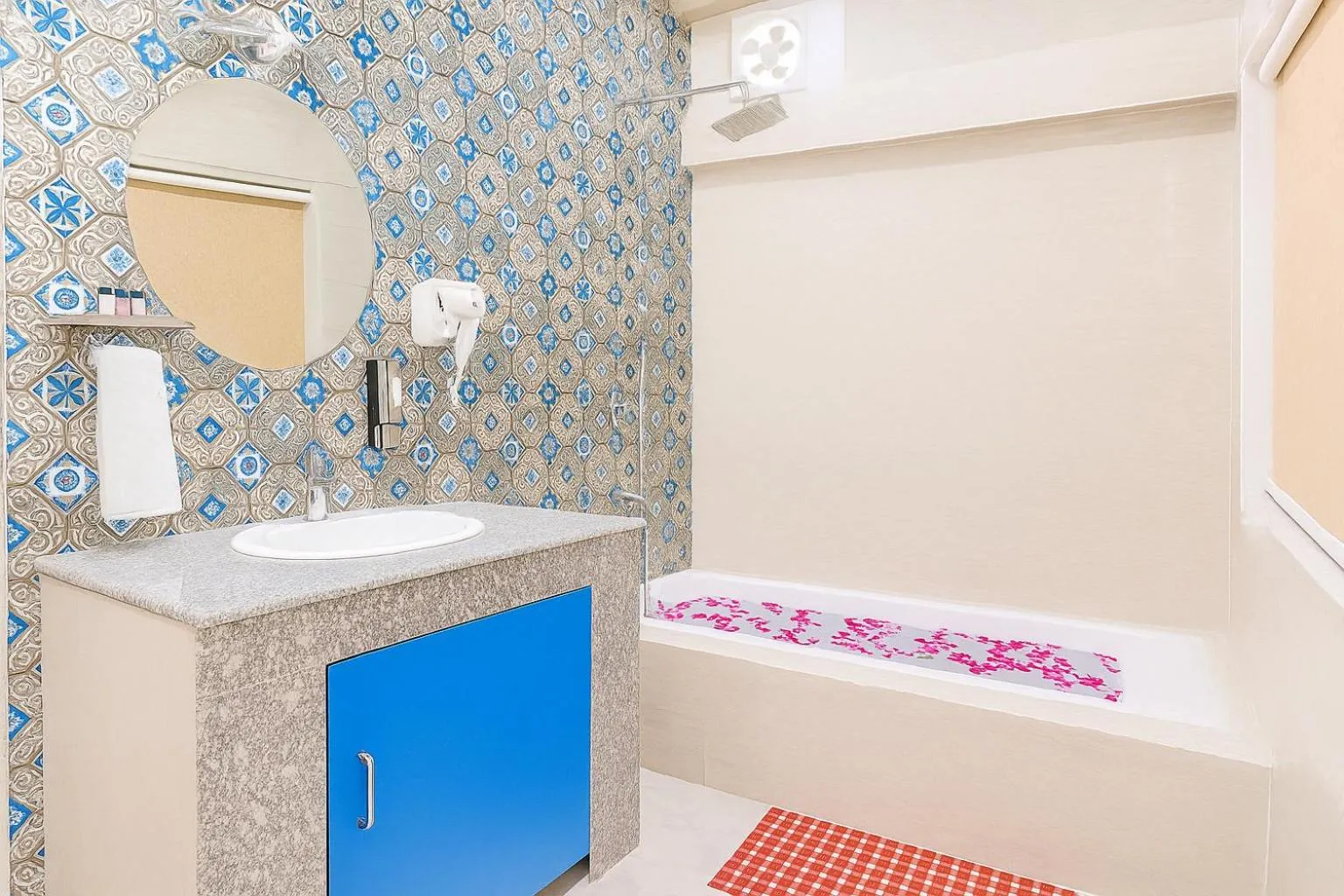 Bathroom, Bed in The Neeraj Ganga Cottages