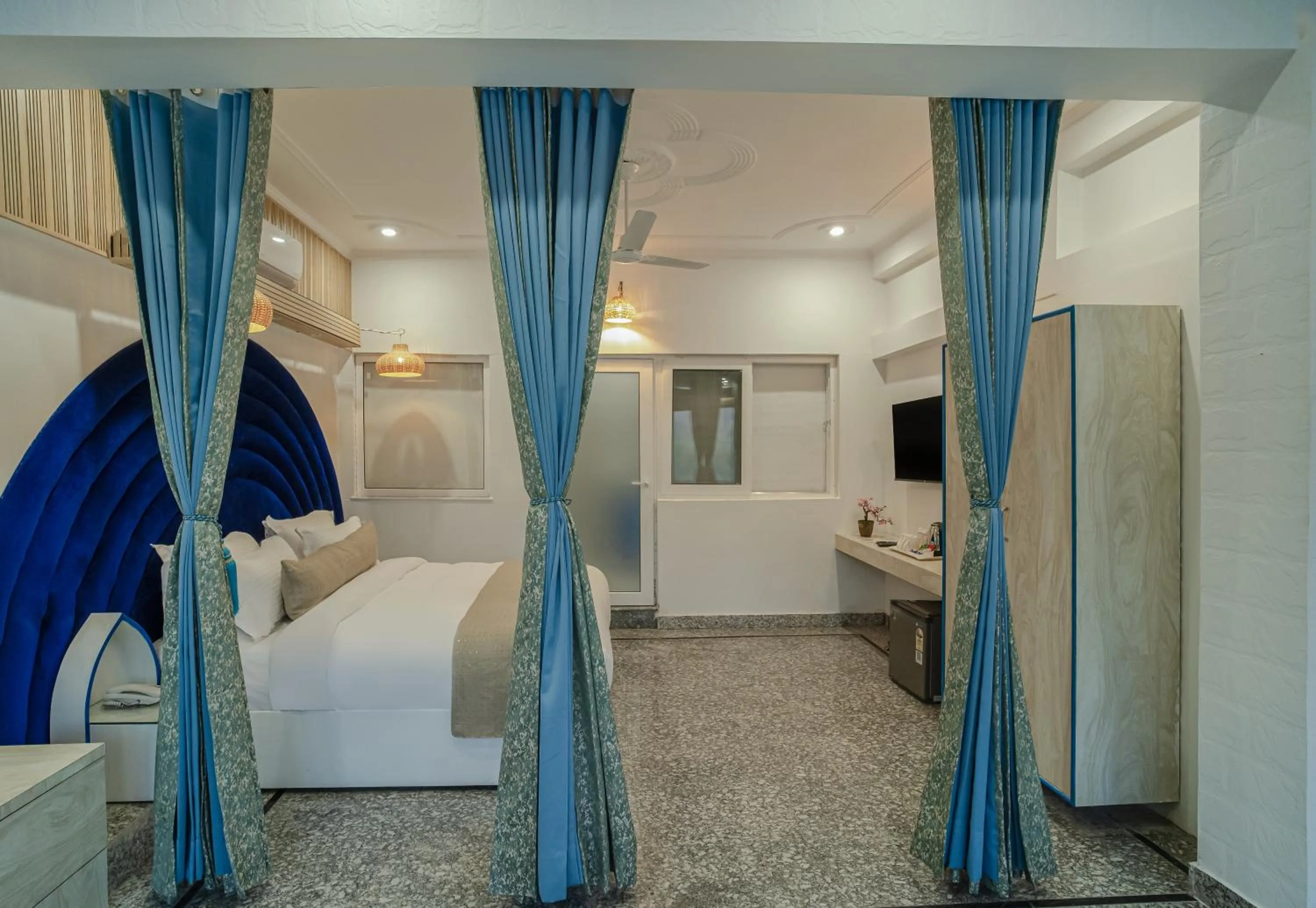 Bed in The Neeraj Ganga Cottages