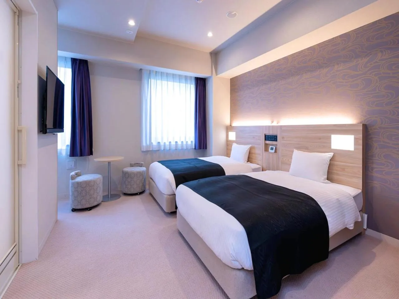 Photo of the whole room, Bed in APA Hotel Kyoto Gojo Omiya