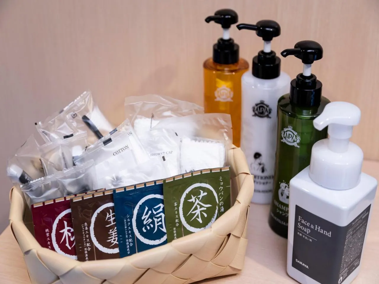 Shower in APA Hotel Kyoto Gojo Omiya