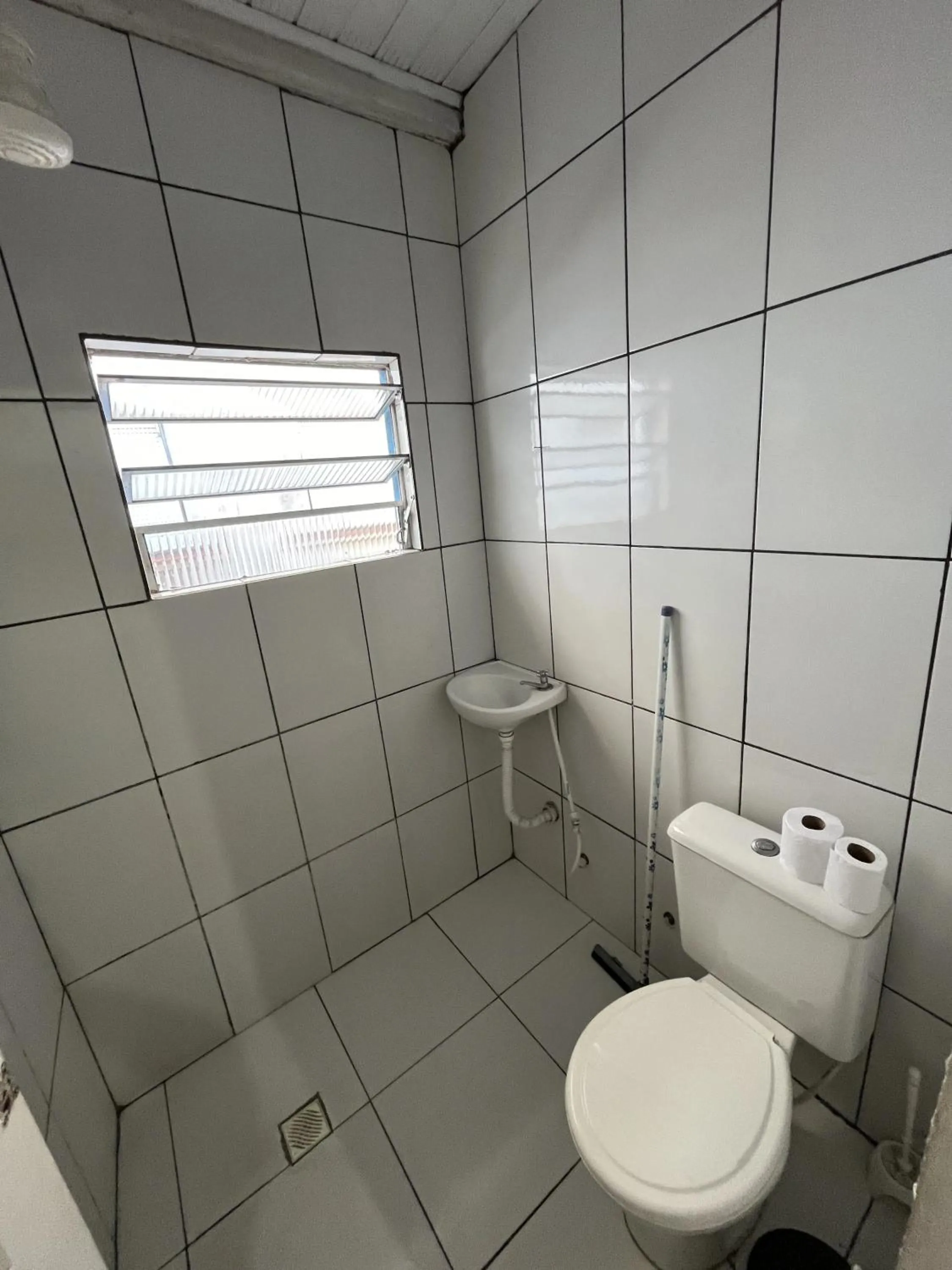 Bathroom in Pousada Aloha Santos