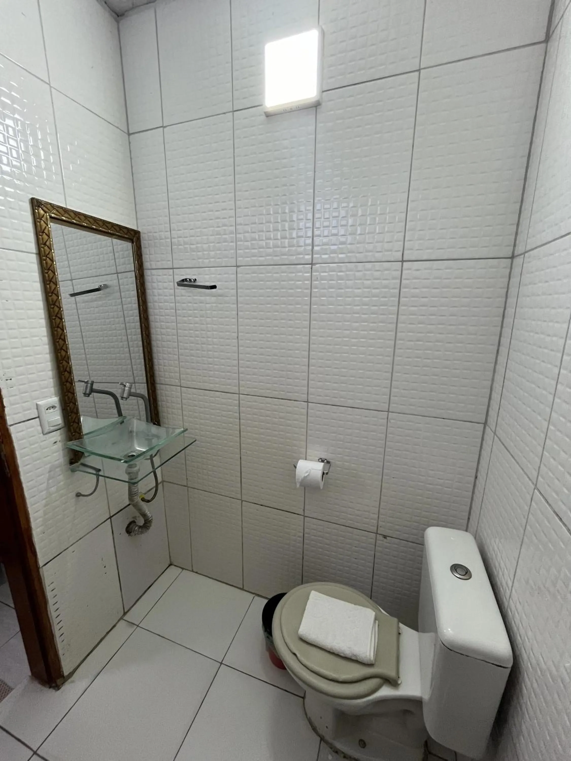 Bathroom in Pousada Aloha Santos
