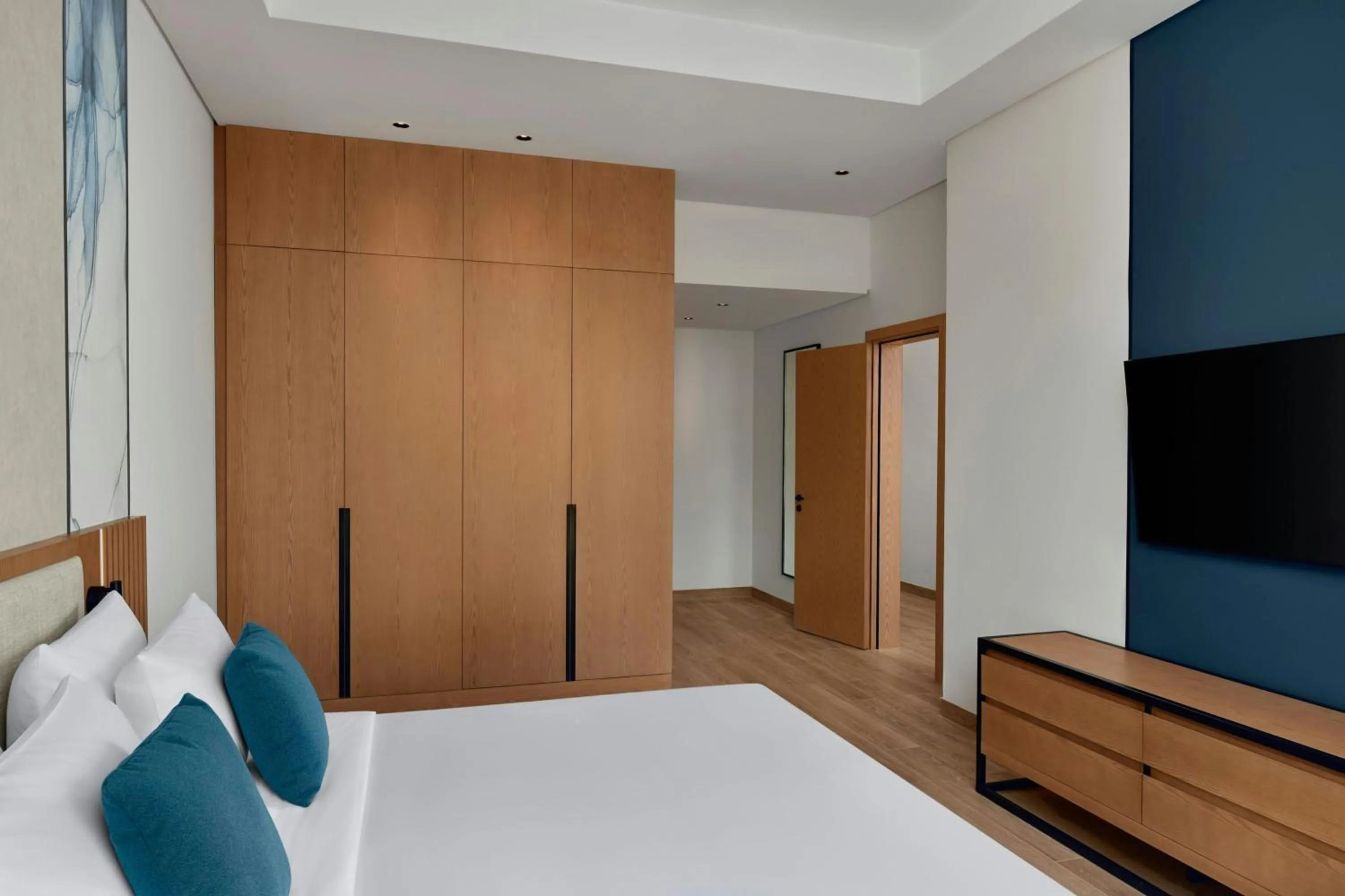 Photo of the whole room, Bed in Courtyard by Marriott Makkah