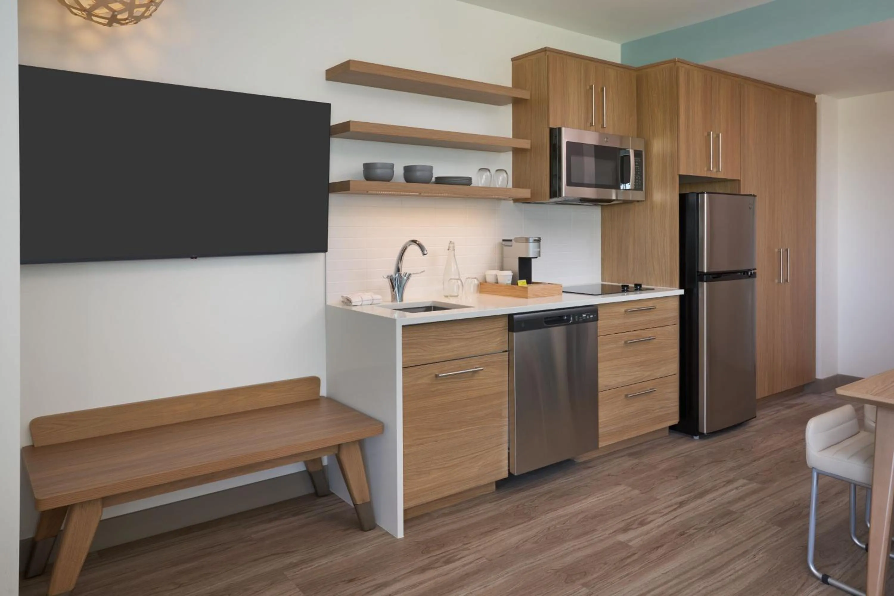 Photo of the whole room in Element Melbourne Oceanfront