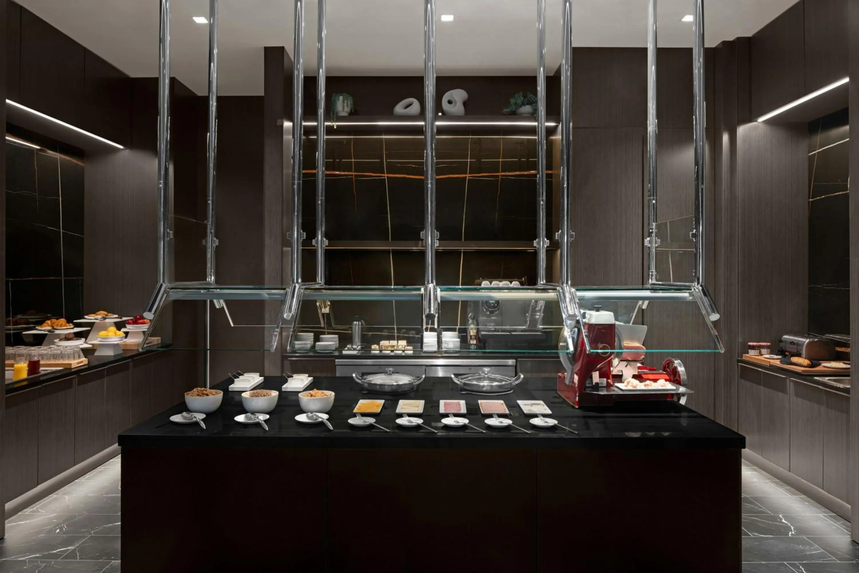 Kitchen or kitchenette in AC Hotel by Marriott St. Louis Clayton