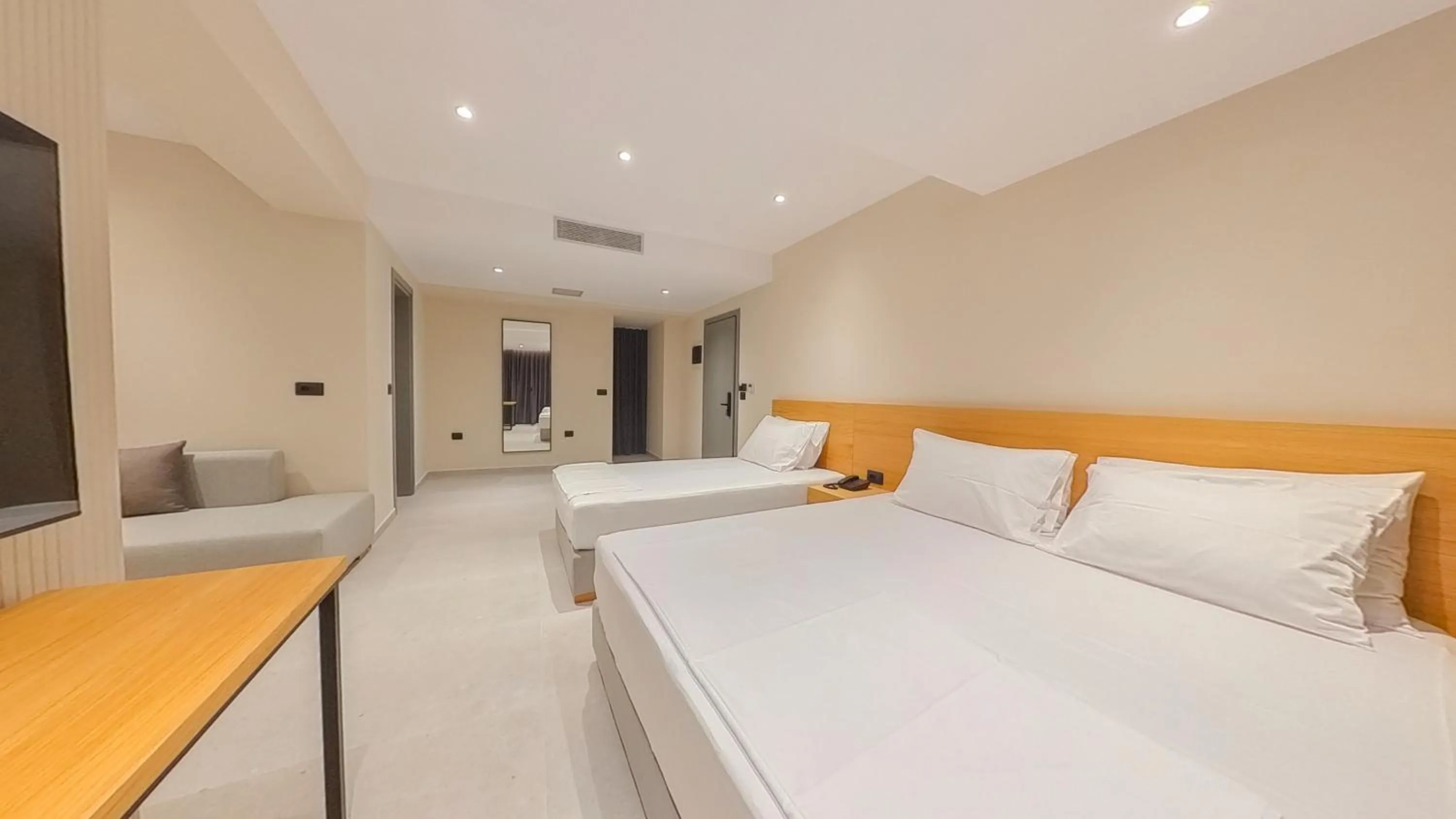 Bedroom, Bed in Niklas Boutique Hotel