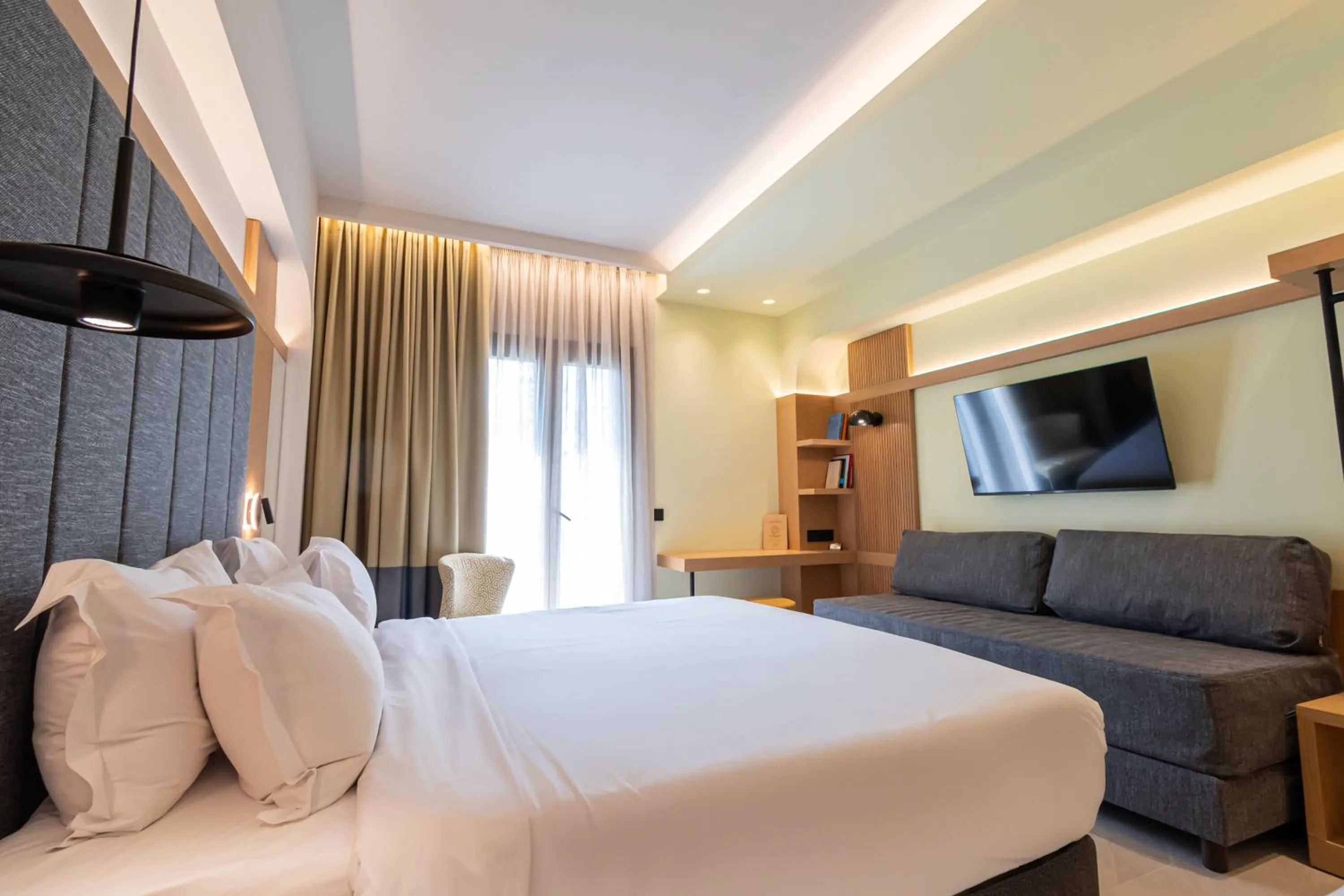 Bed in Sokratis Hotel