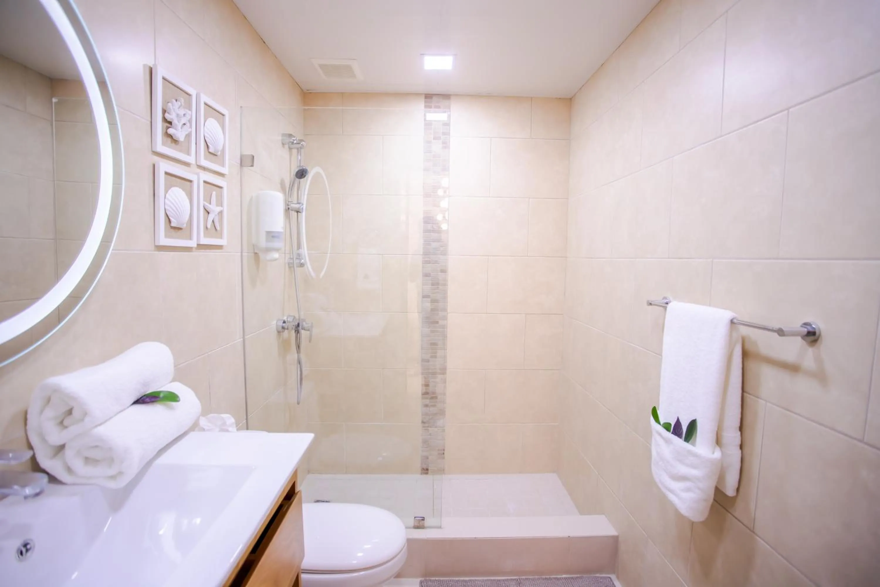 Shower in Xeliter Las Olas Juan Dolio