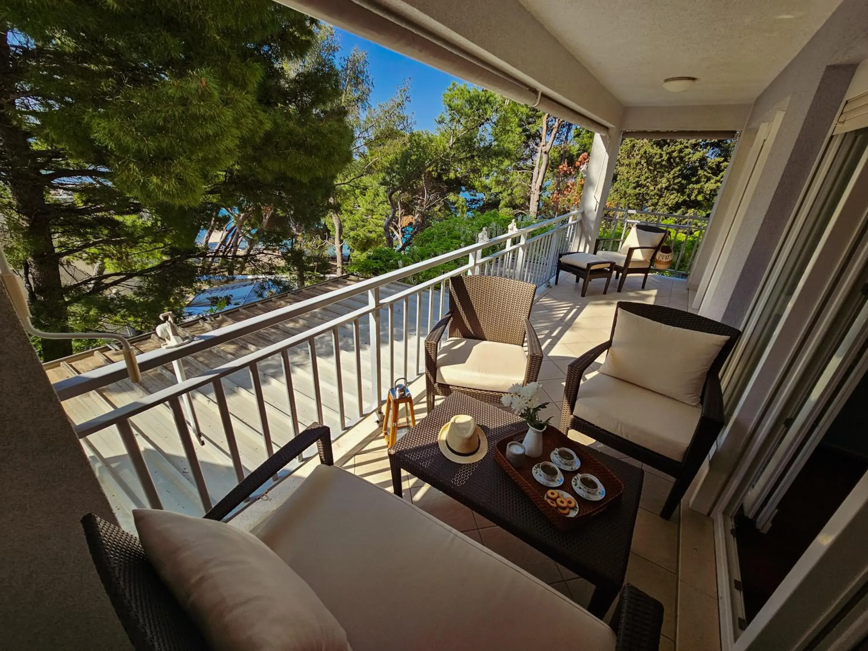 Apartment Mirna, 2-bedroom Apartment, Overlooking the Beach Apartment Mirna, 2-bedroom Apartment, Overlooking the Beach