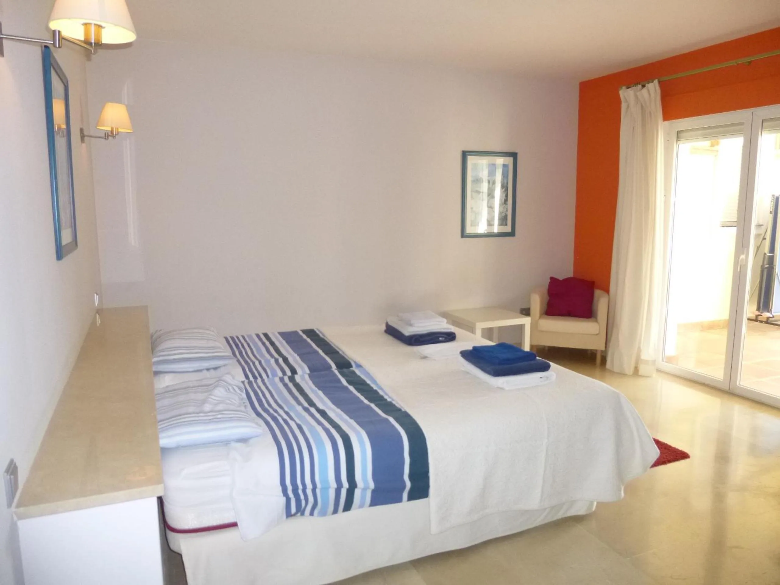 Bedroom, Bed in La Perla de Torrenueva