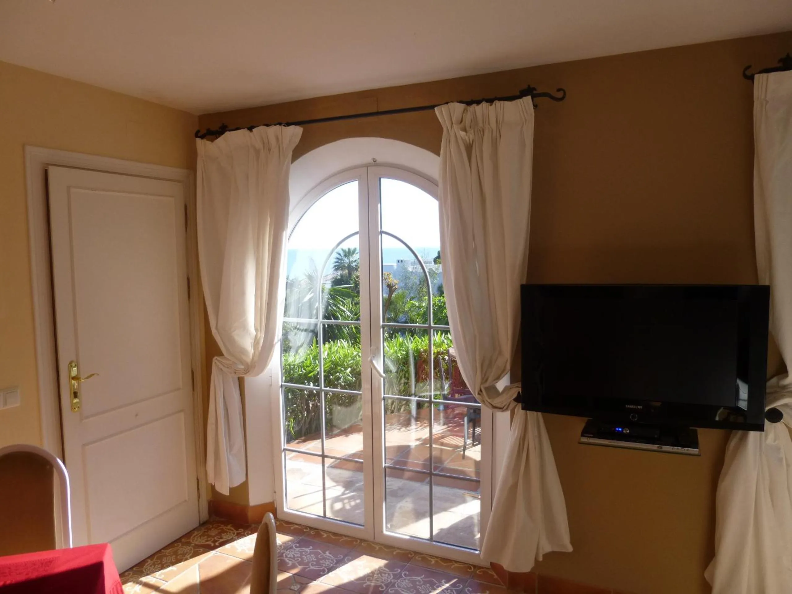 TV and multimedia in La Perla de Torrenueva