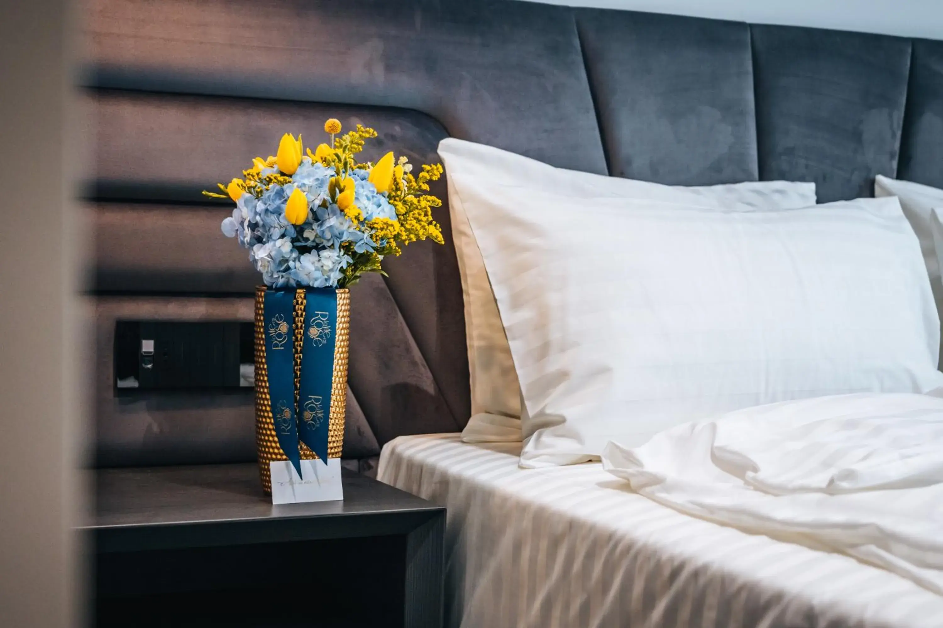 Photo of the whole room, Bed in Sky Airport Hotel Photo of the whole room, Bed in Sky Airport Hotel