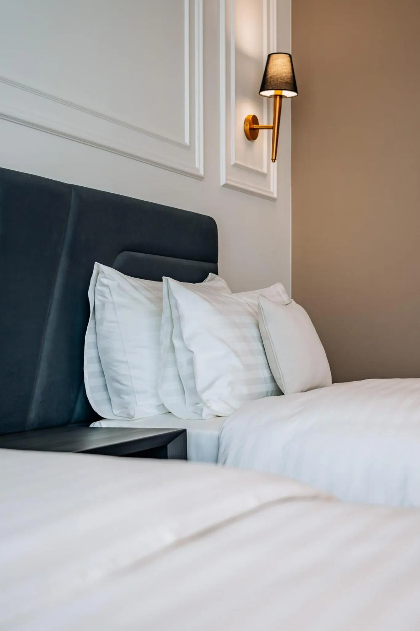 Bed in Sky Airport Hotel