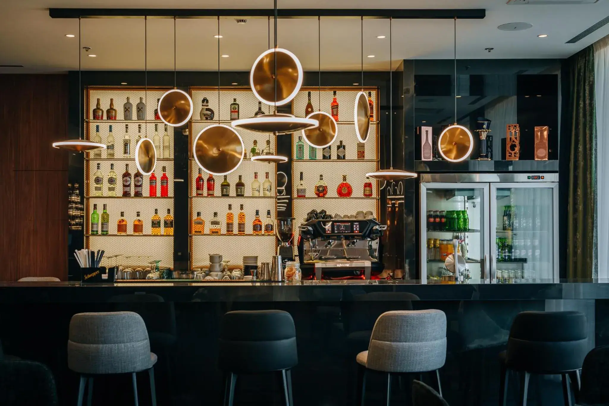 Lounge or bar in Sky Airport Hotel Lounge or bar in Sky Airport Hotel