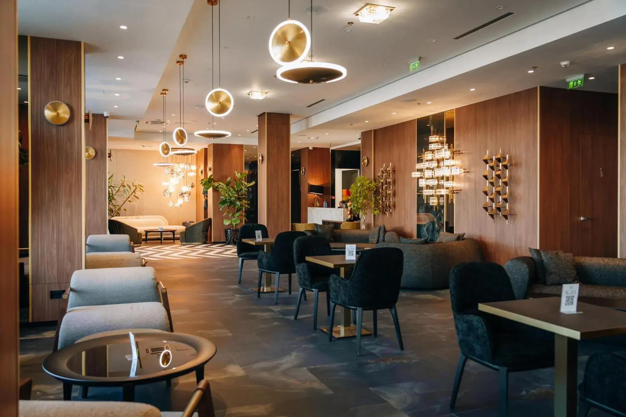 Lounge or bar in Sky Airport Hotel Lounge or bar in Sky Airport Hotel