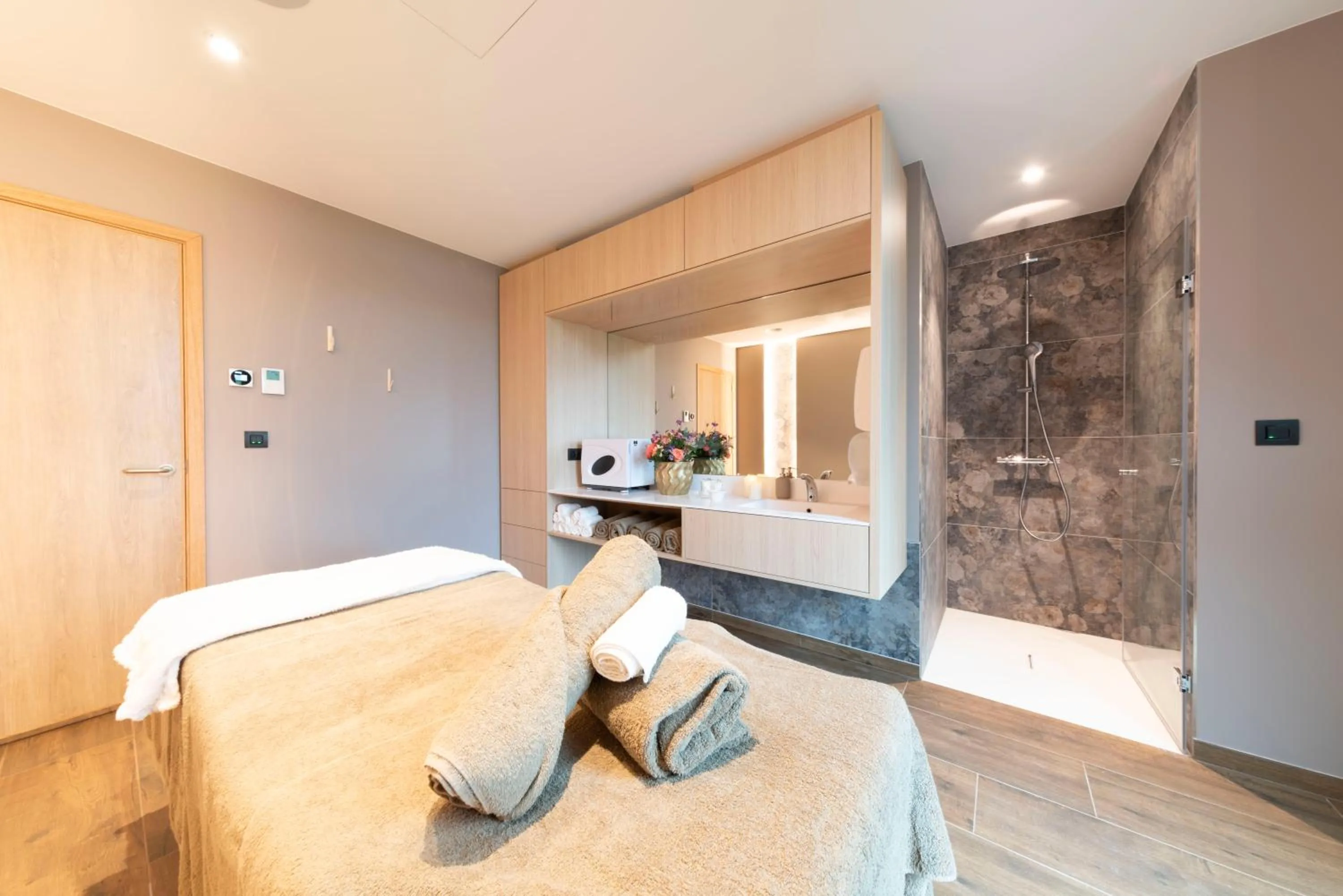 Spa and wellness centre/facilities, Bed in Hotel du Bois d'Arlon