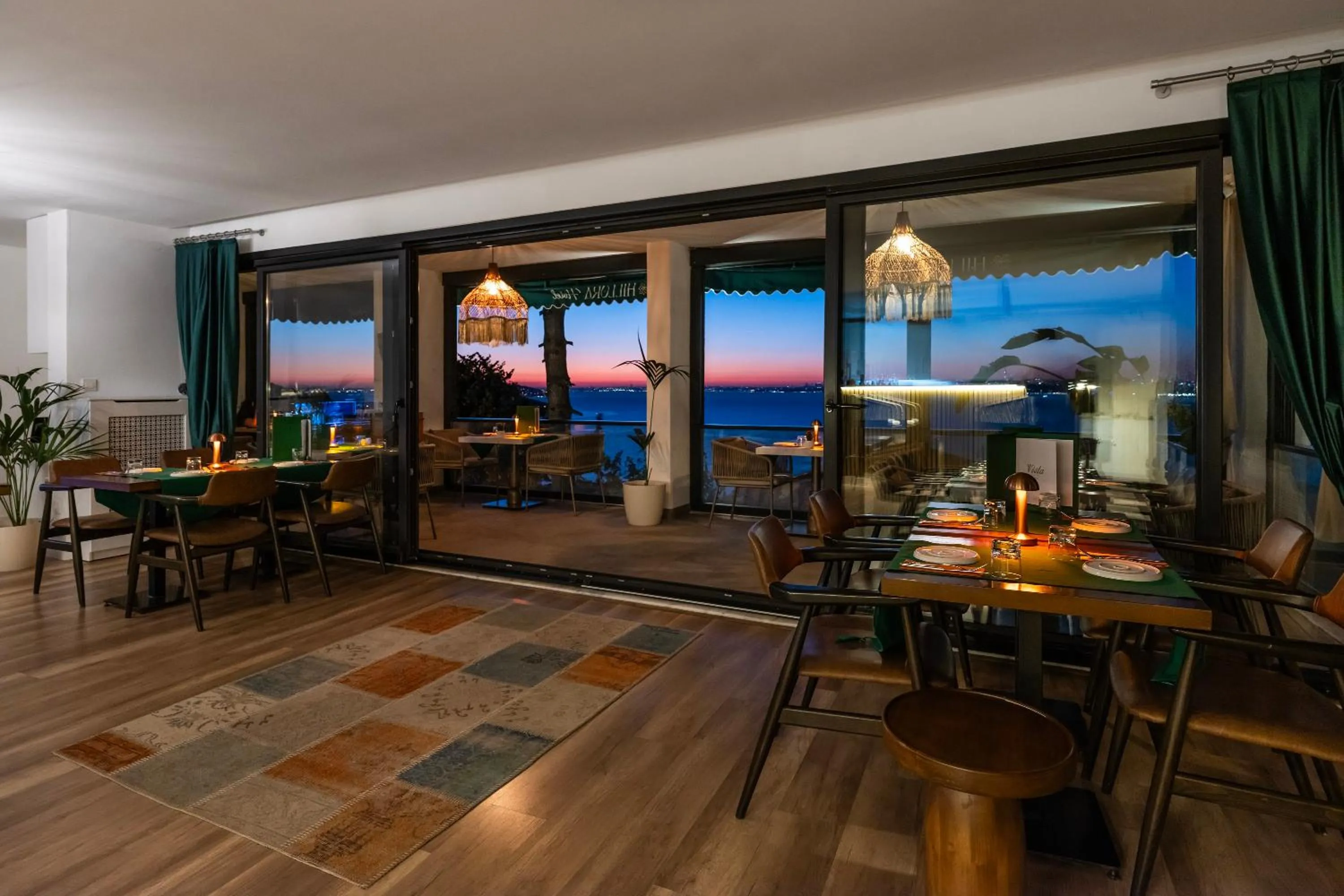 Restaurant/places to eat in Hillora Hotel Buyukada
