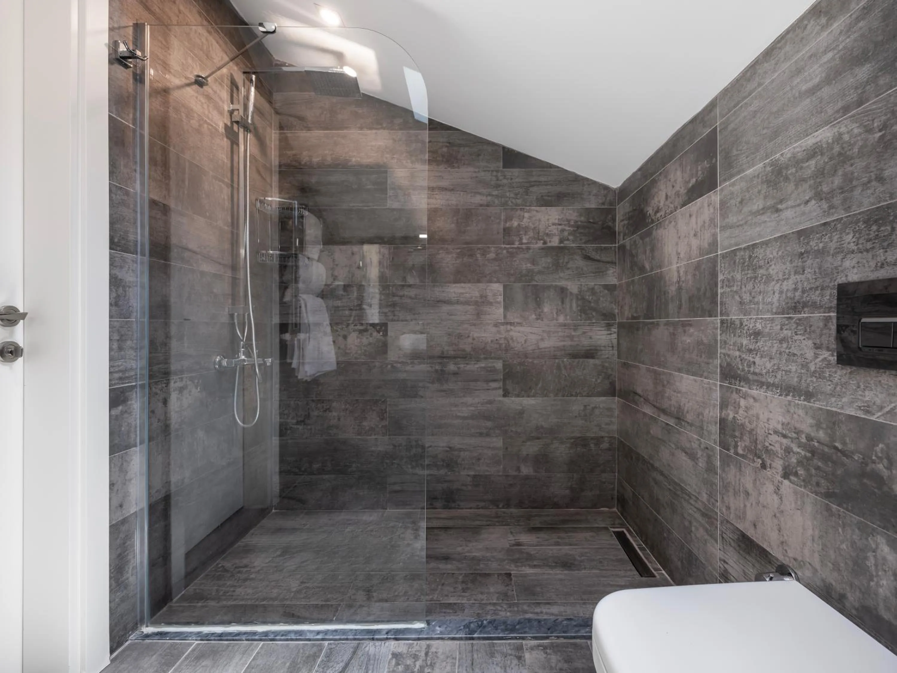 Shower in Hillora Hotel Buyukada
